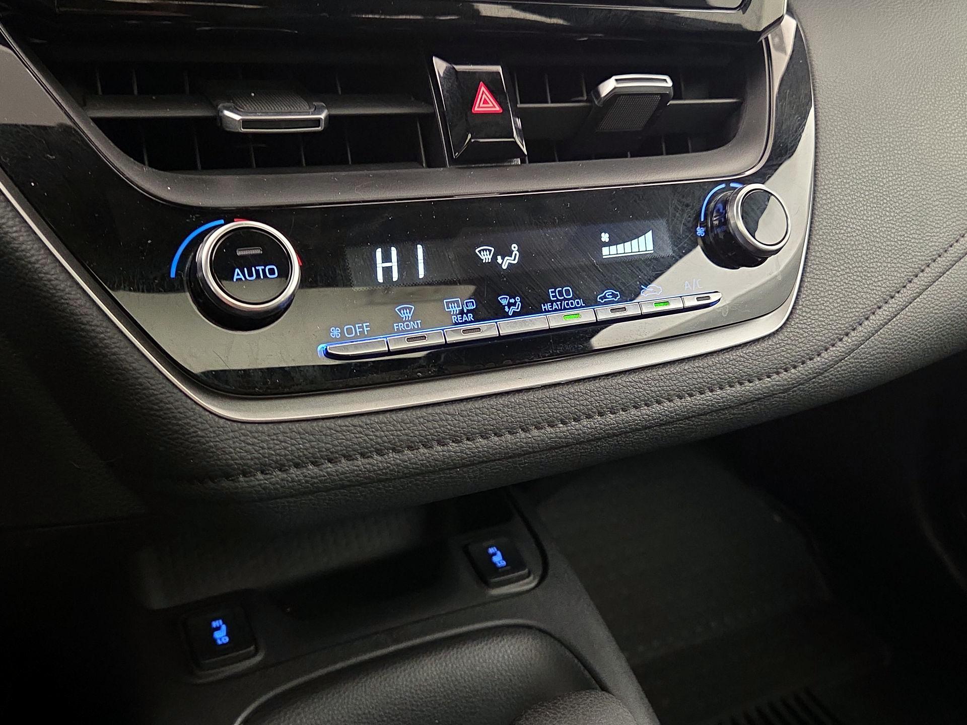 Thumbnail: 2022 Toyota Corolla - 16