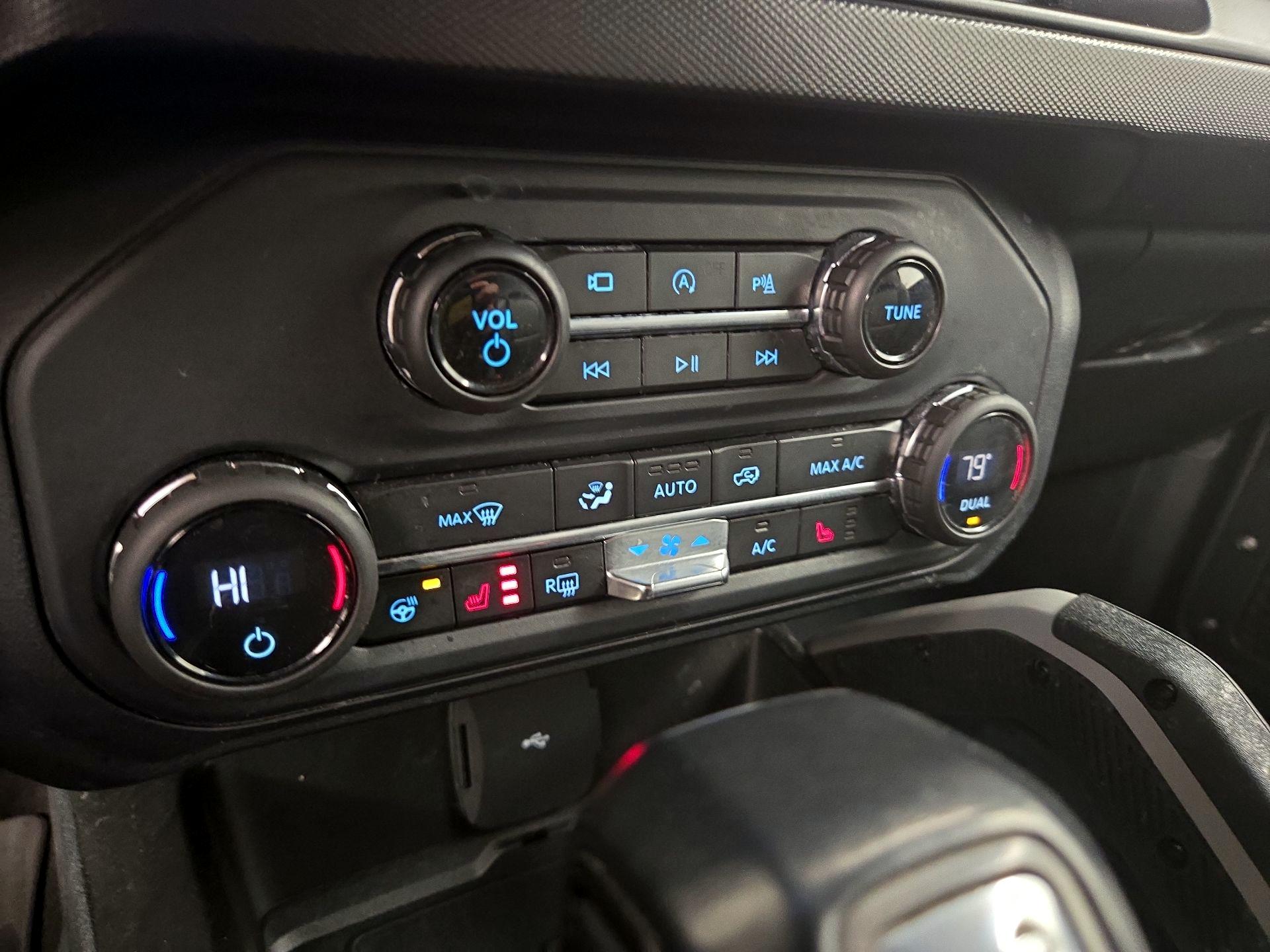 Thumbnail: 2021 Ford Bronco - 17