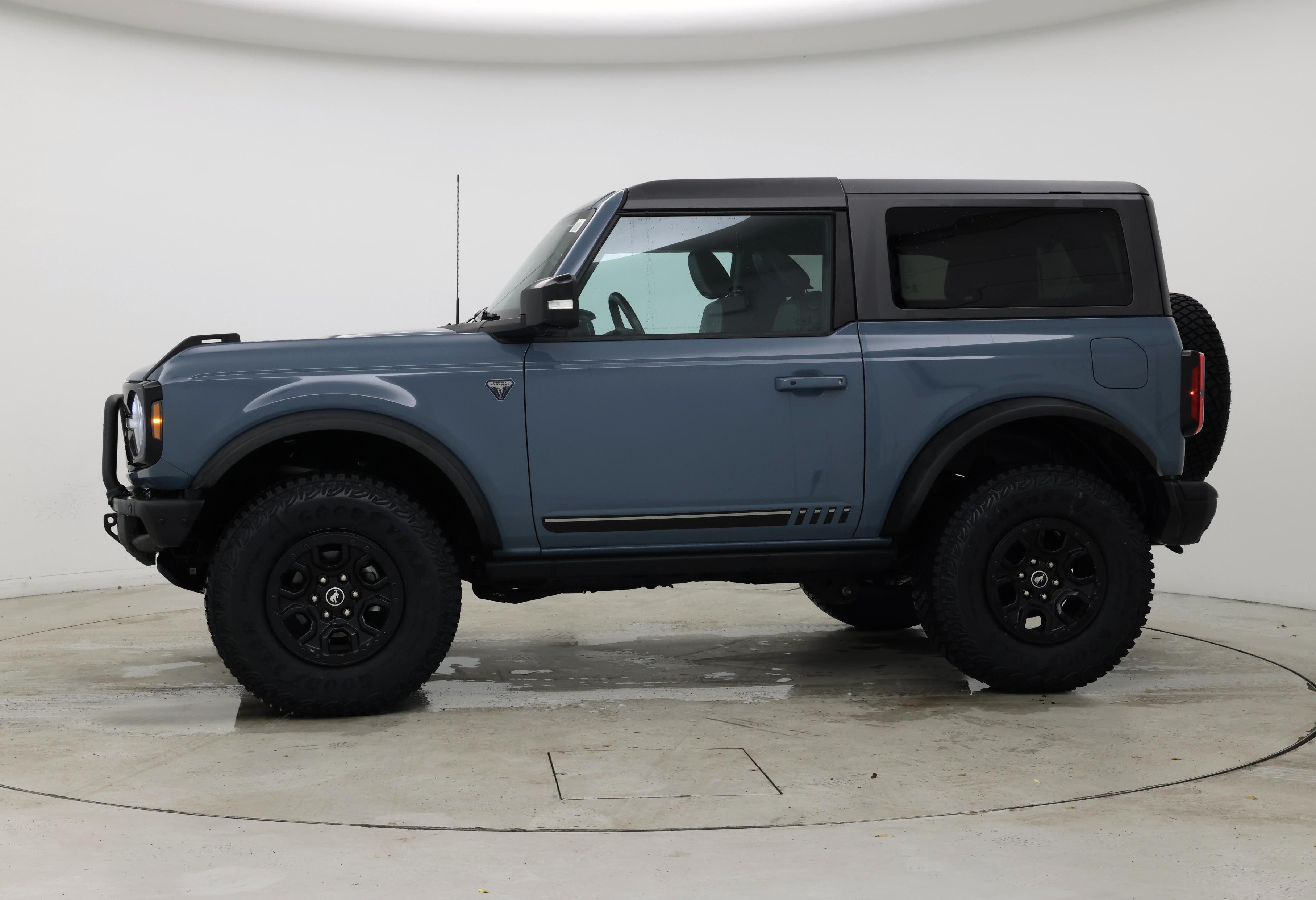 Thumbnail: 2021 Ford Bronco - 3