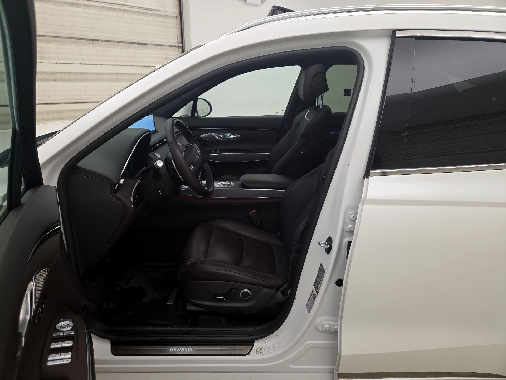 Thumbnail: 2023 Genesis GV70 - 11