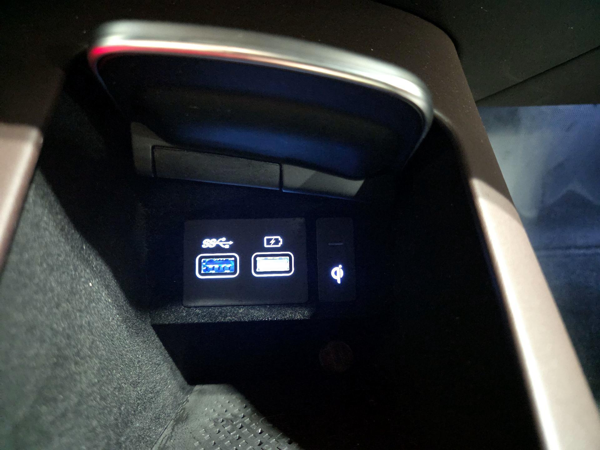 Thumbnail: 2023 Genesis GV70 - 19