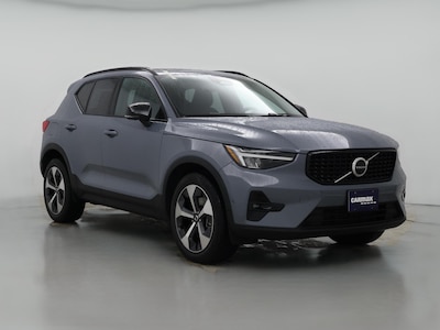 2023 Volvo XC40 B4 Ultimate Dark Theme