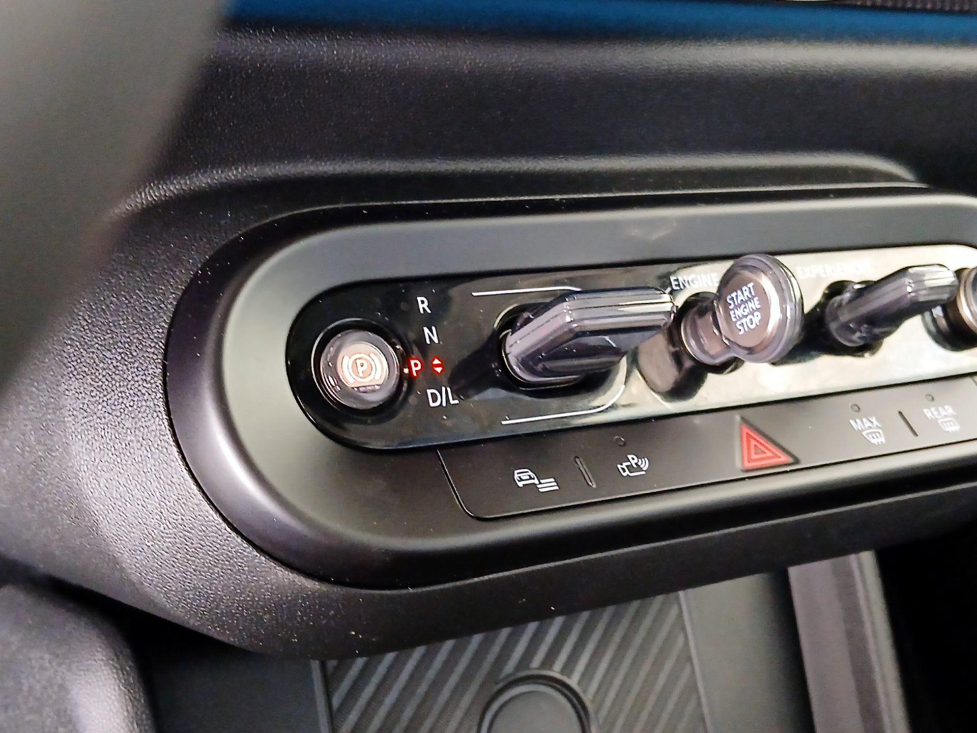 Thumbnail: 2025 MINI Cooper Hardtop - 17