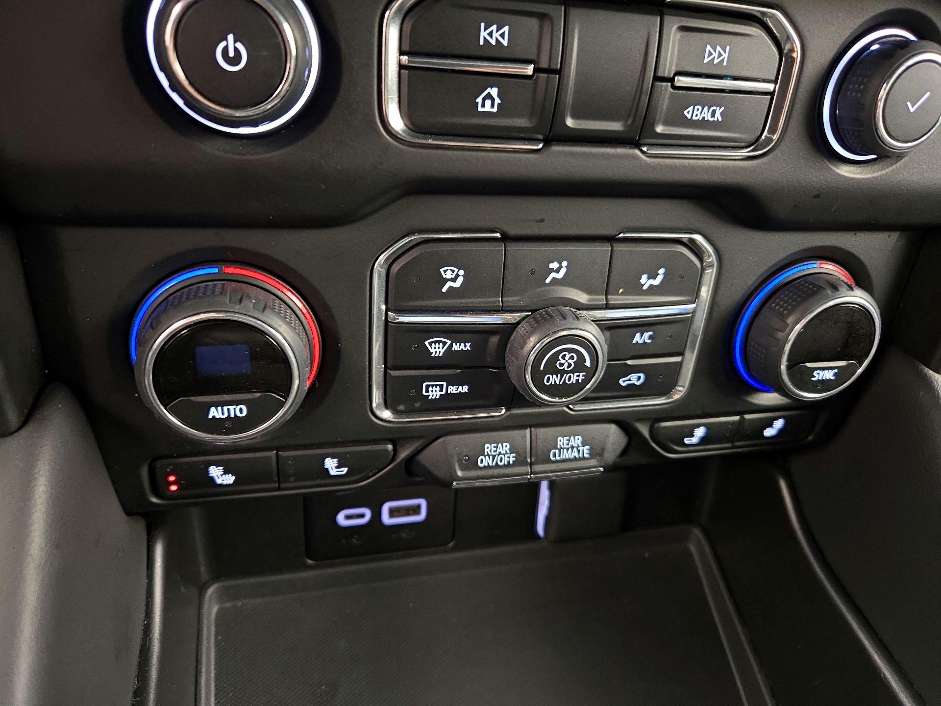 Thumbnail: 2024 Chevrolet Suburban - 16