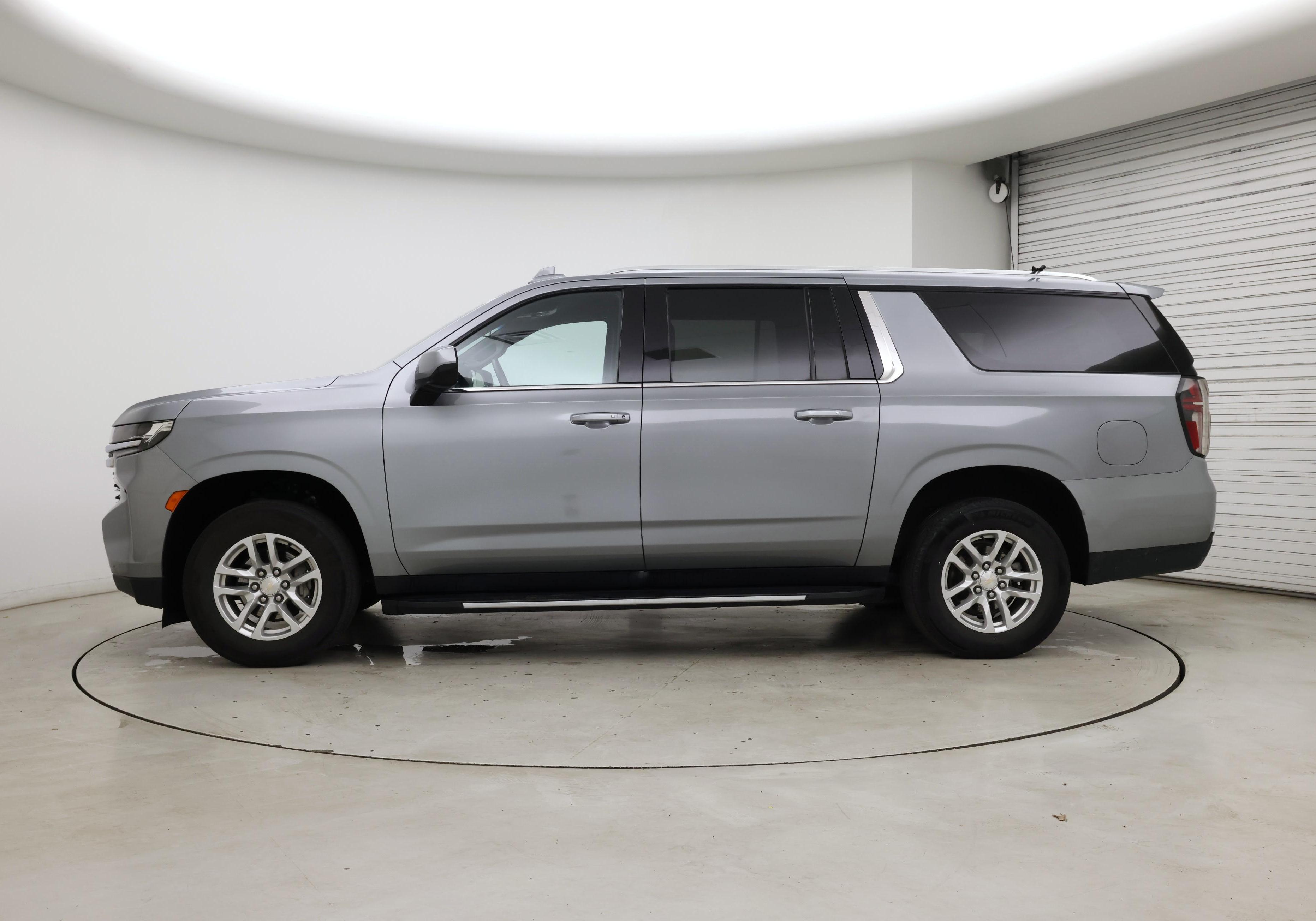 Thumbnail: 2024 Chevrolet Suburban - 3