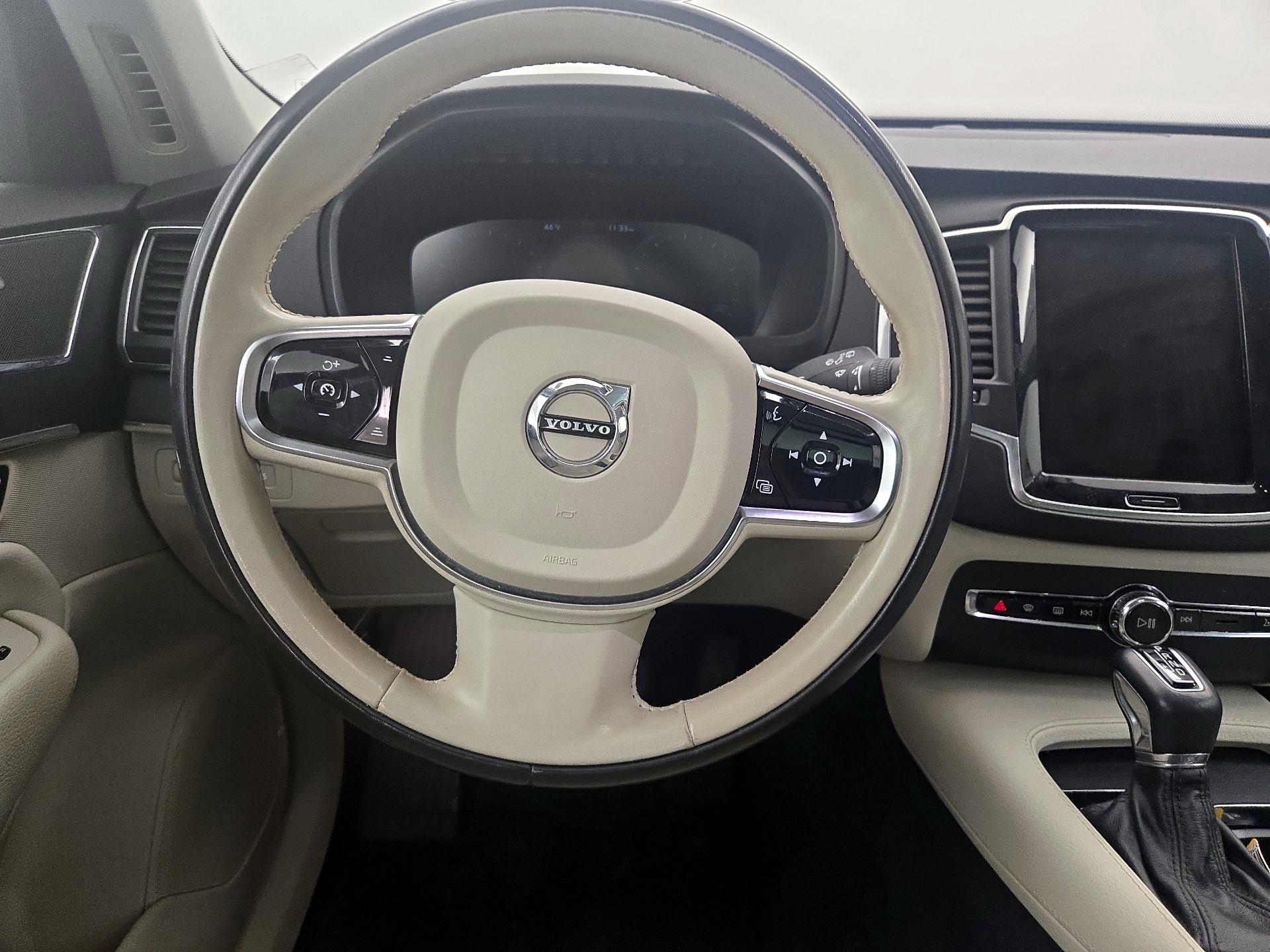 Thumbnail: 2020 Volvo XC90 - 10