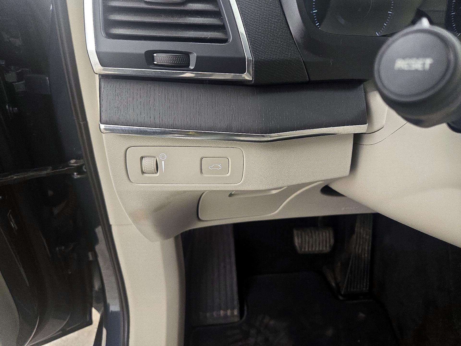 Thumbnail: 2020 Volvo XC90 - 13