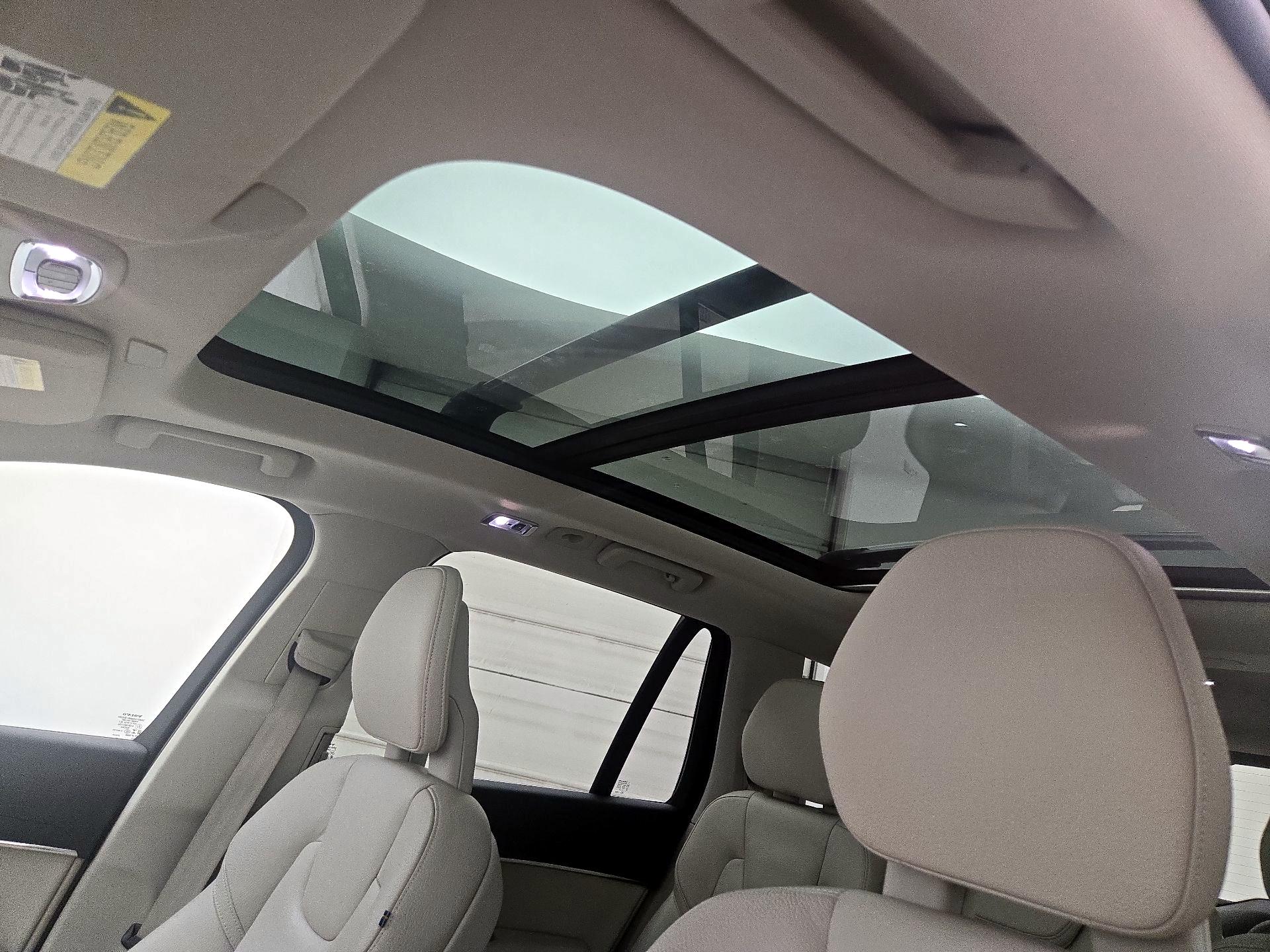 Thumbnail: 2020 Volvo XC90 - 19