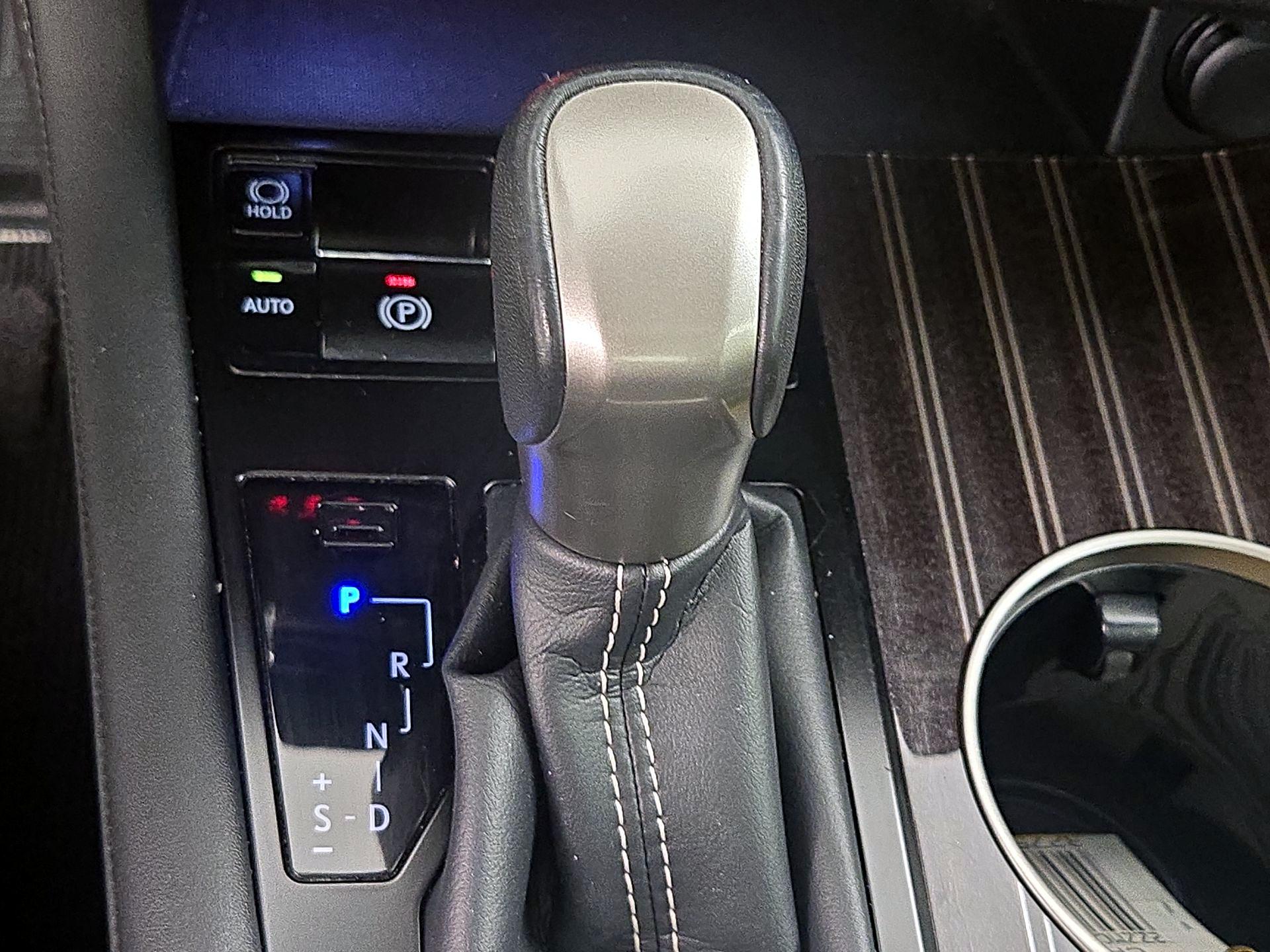 Thumbnail: 2019 Lexus RX - 17