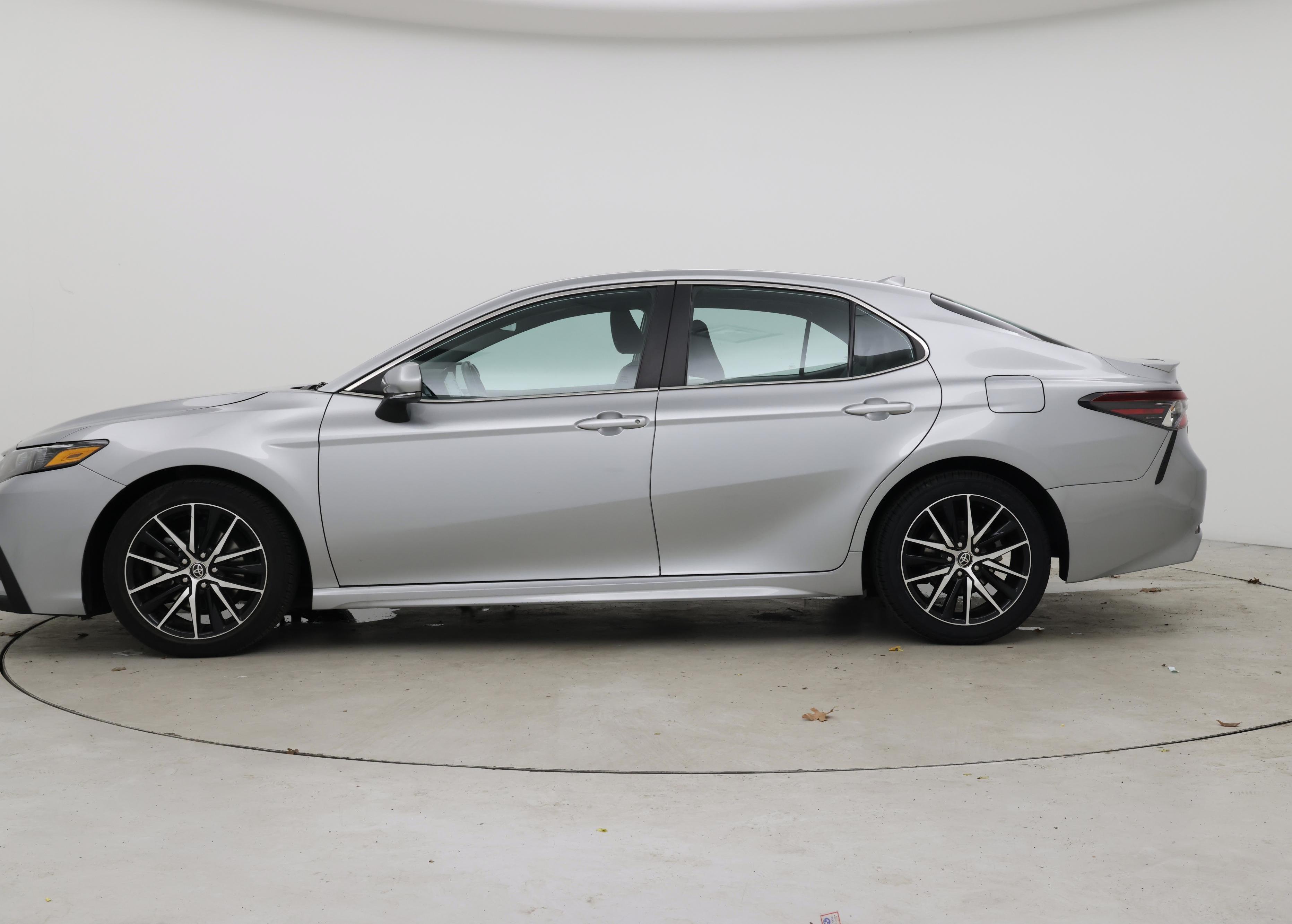 Thumbnail: 2023 Toyota Camry - 3