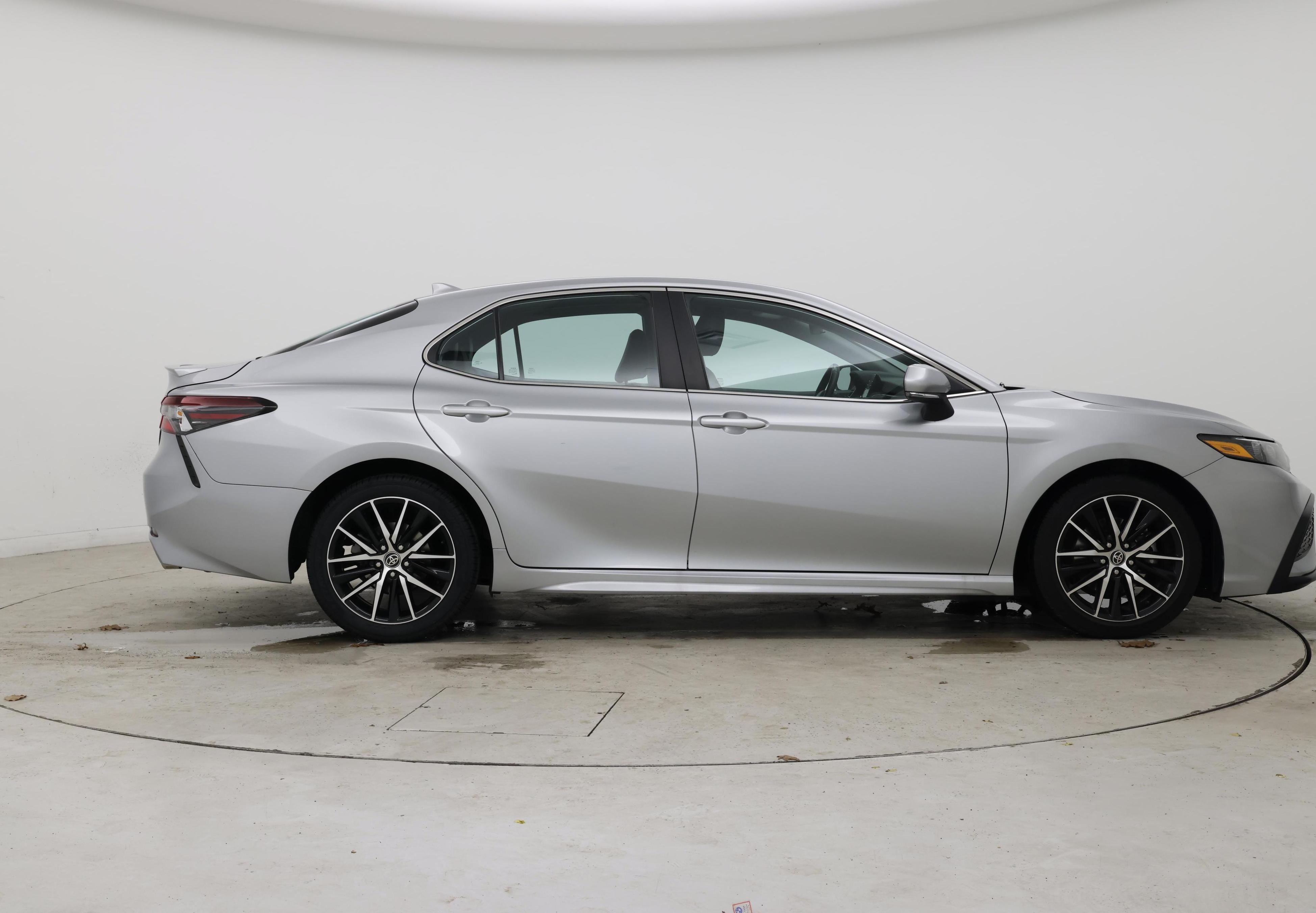 Thumbnail: 2023 Toyota Camry - 7