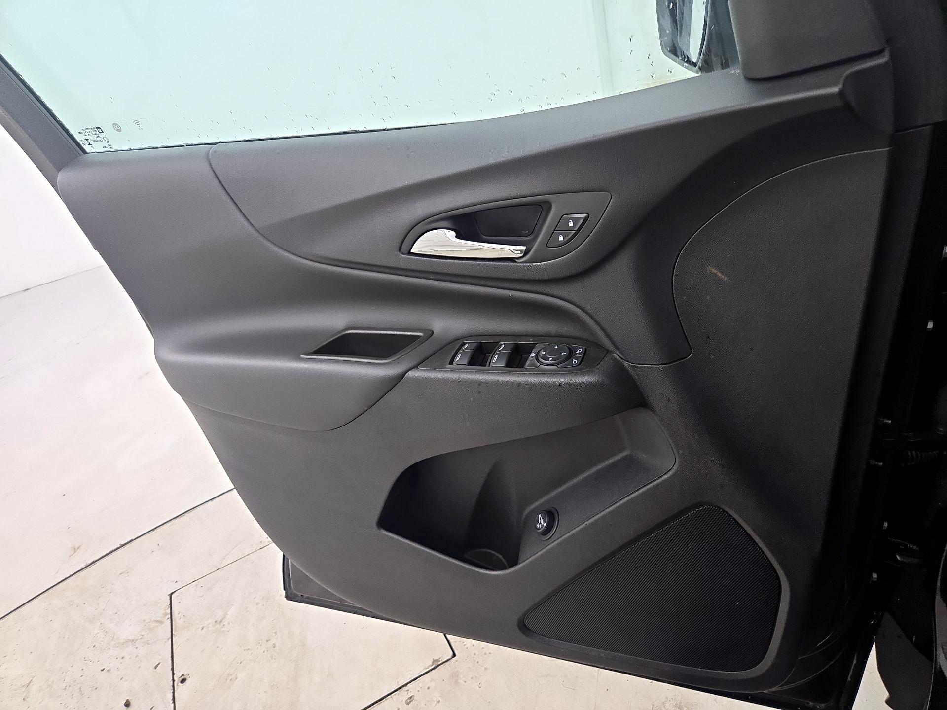 Thumbnail: 2023 Chevrolet Equinox - 12