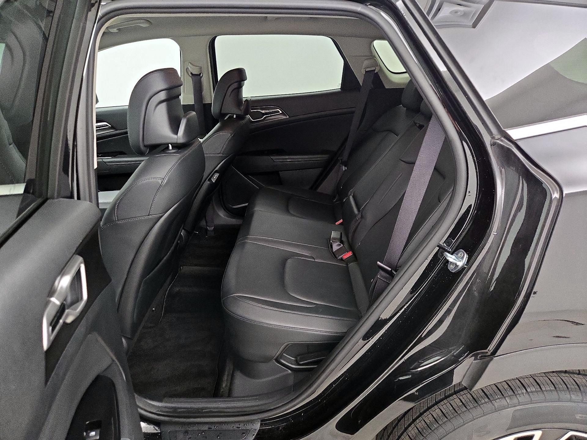 Thumbnail: 2023 Kia Sportage - 20