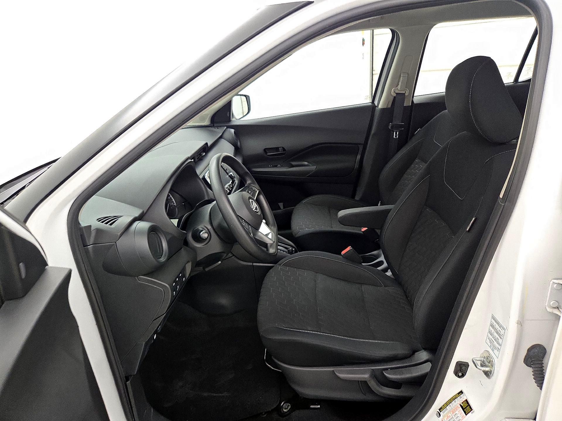 Thumbnail: 2022 Nissan Kicks - 11