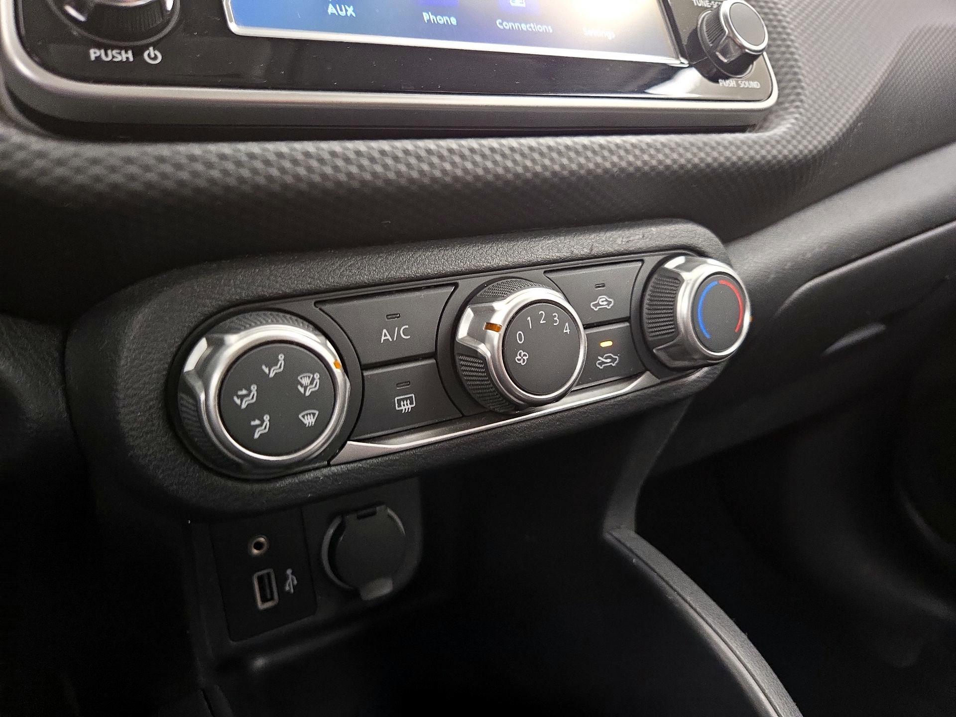 Thumbnail: 2022 Nissan Kicks - 16