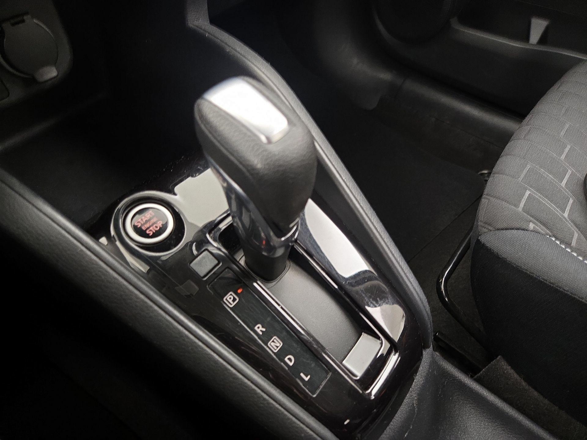 Thumbnail: 2022 Nissan Kicks - 17