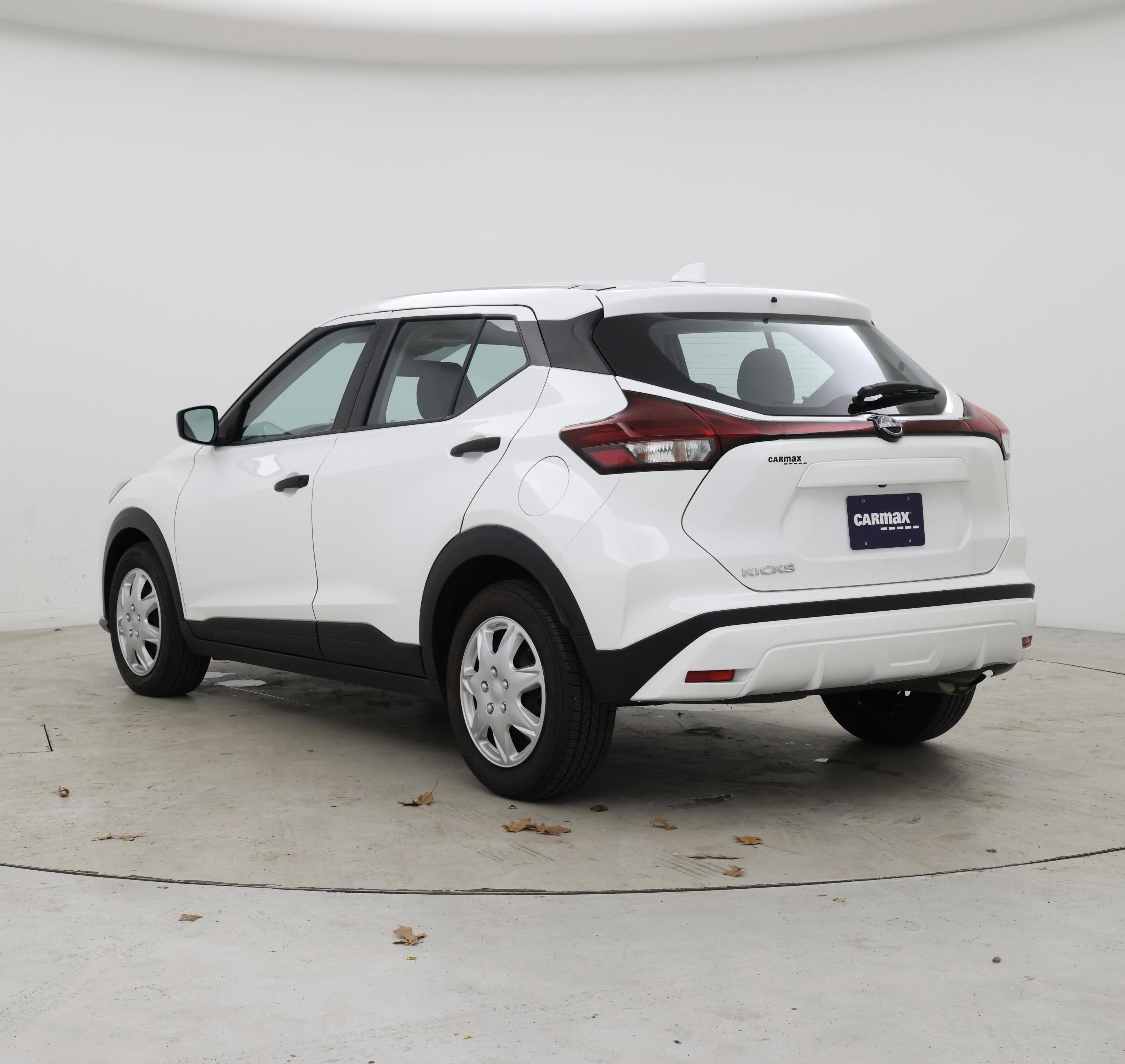 Thumbnail: 2022 Nissan Kicks - 2