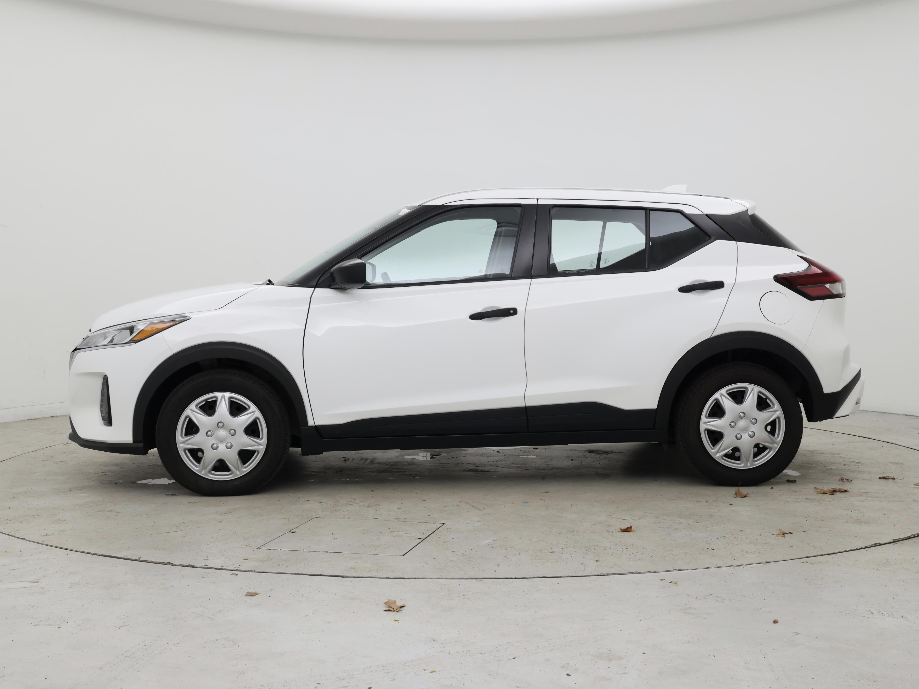 Thumbnail: 2022 Nissan Kicks - 3