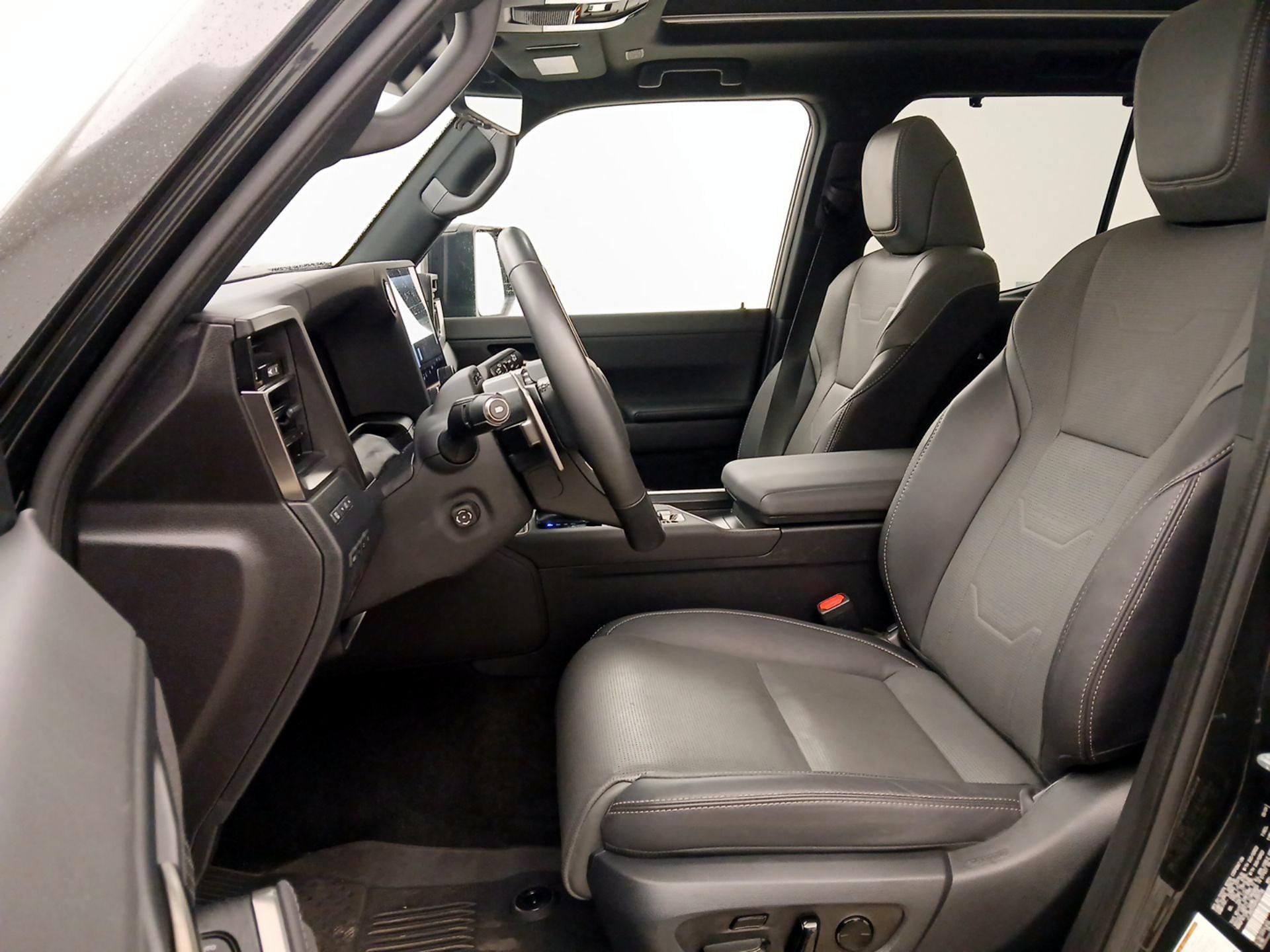 Thumbnail: 2024 Lexus GX - 11