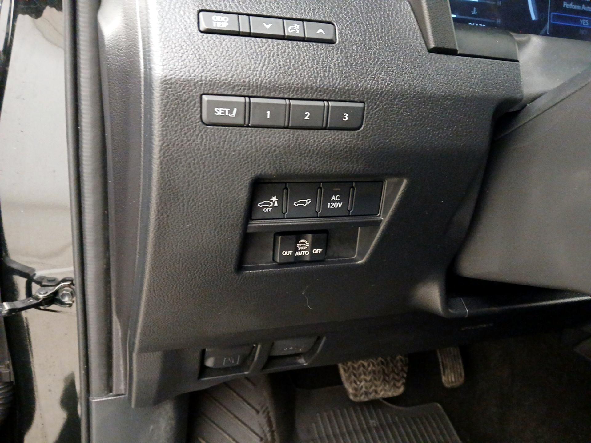 Thumbnail: 2024 Lexus GX - 13