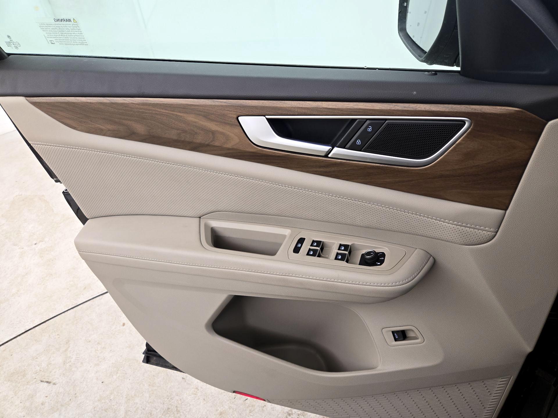 Thumbnail: 2024 Volkswagen Atlas - 12