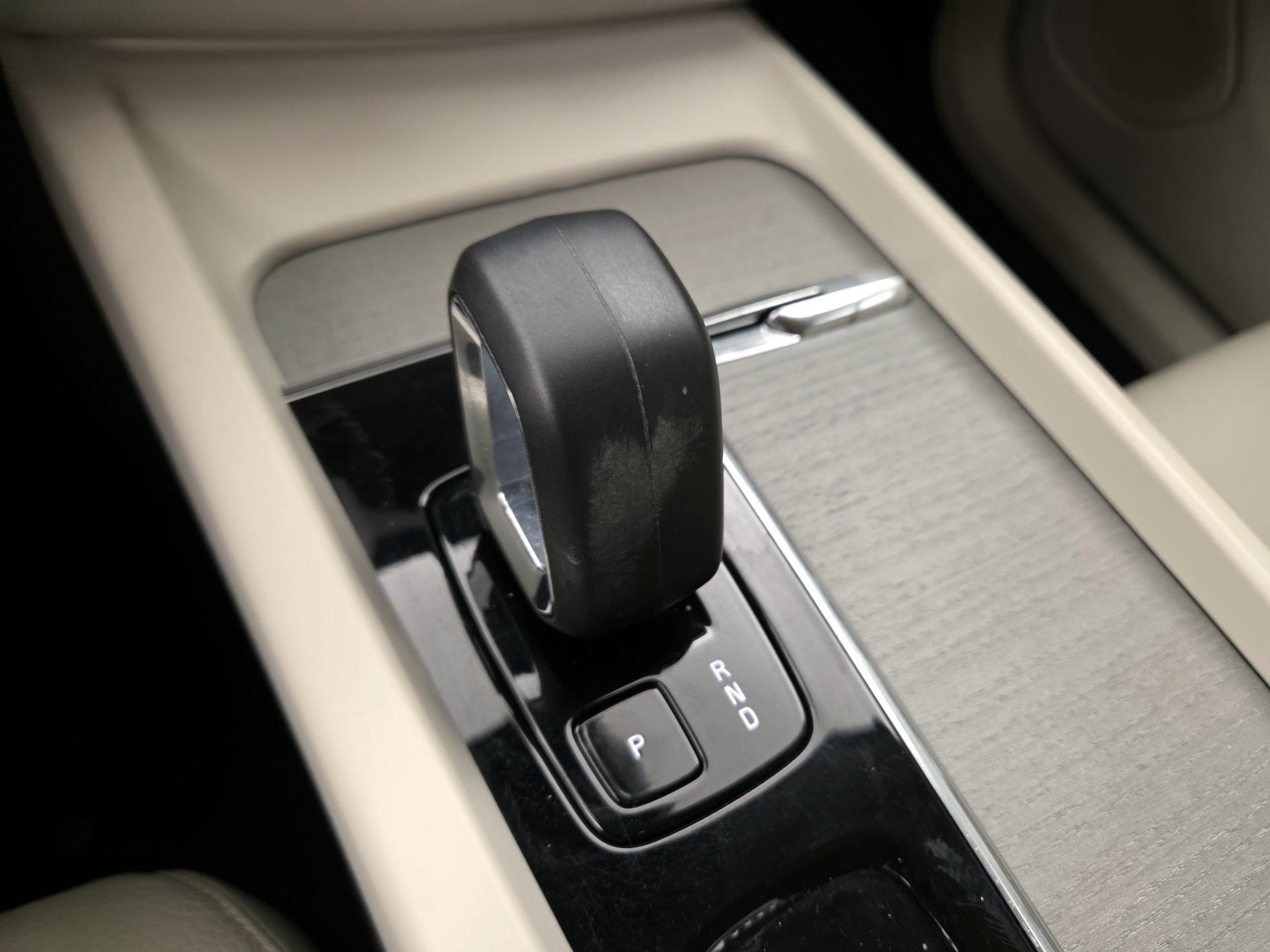 Thumbnail: 2023 Volvo XC60 - 18