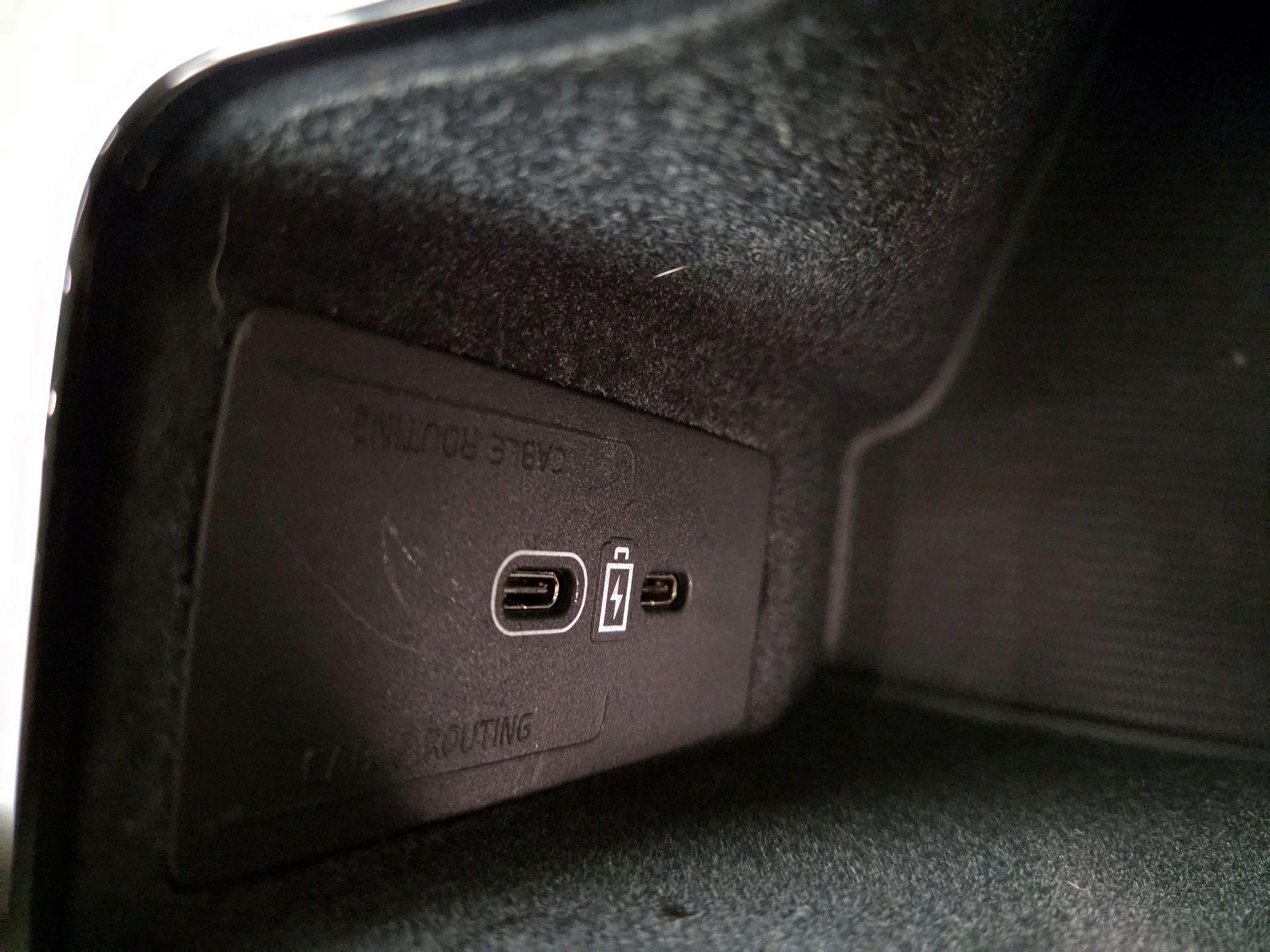 Thumbnail: 2023 Volvo XC60 - 19