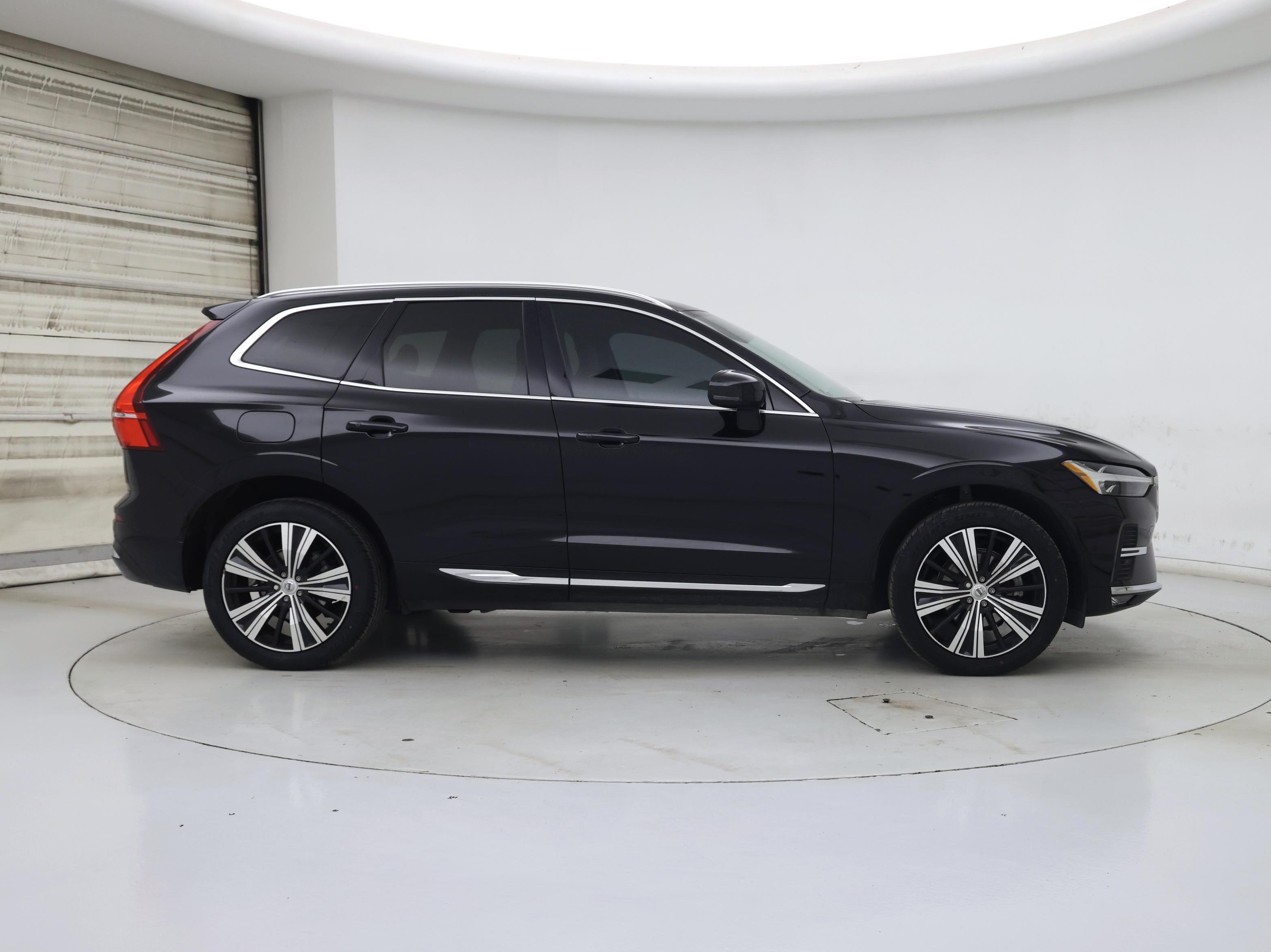 Thumbnail: 2023 Volvo XC60 - 7