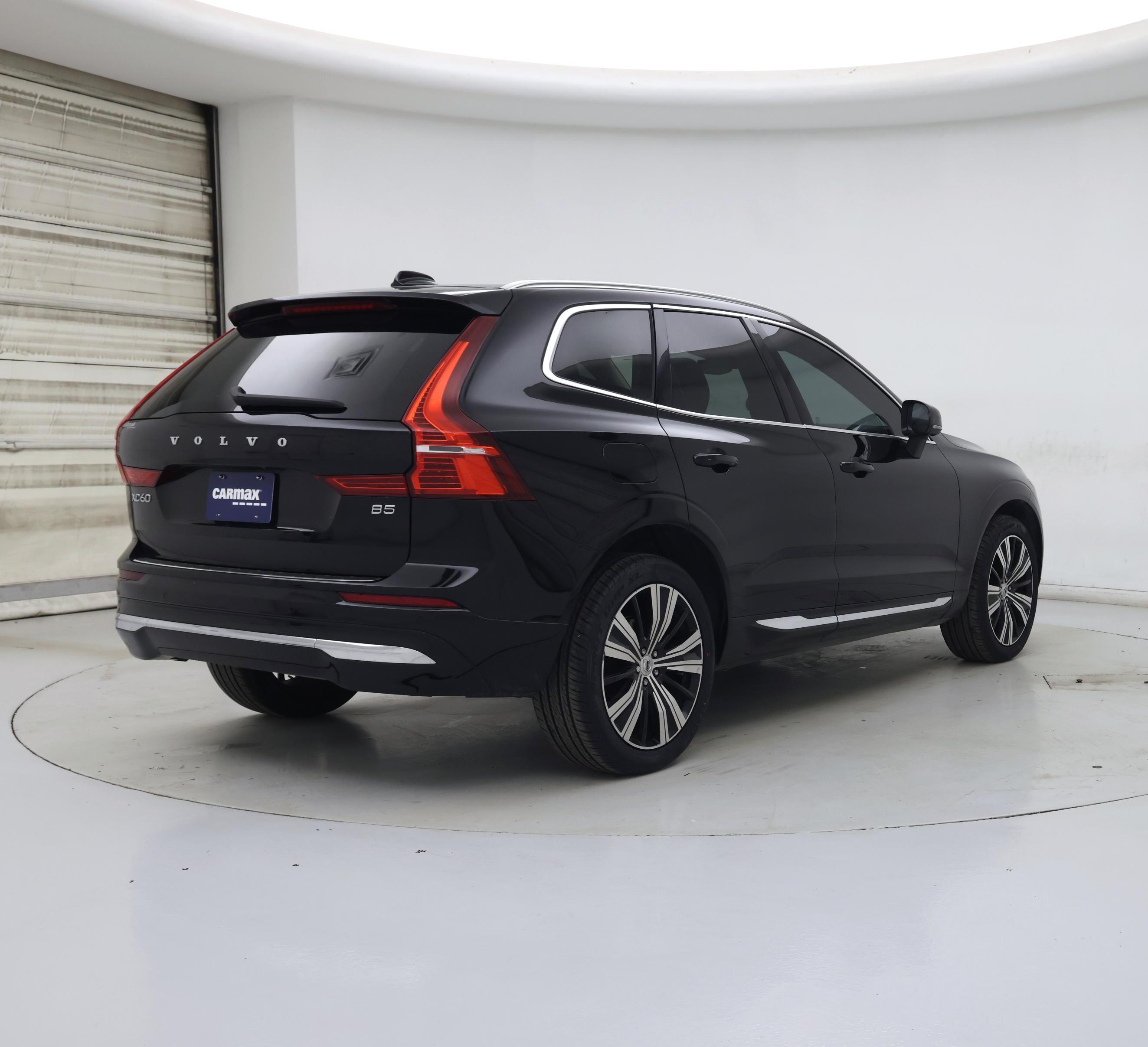 Thumbnail: 2023 Volvo XC60 - 8