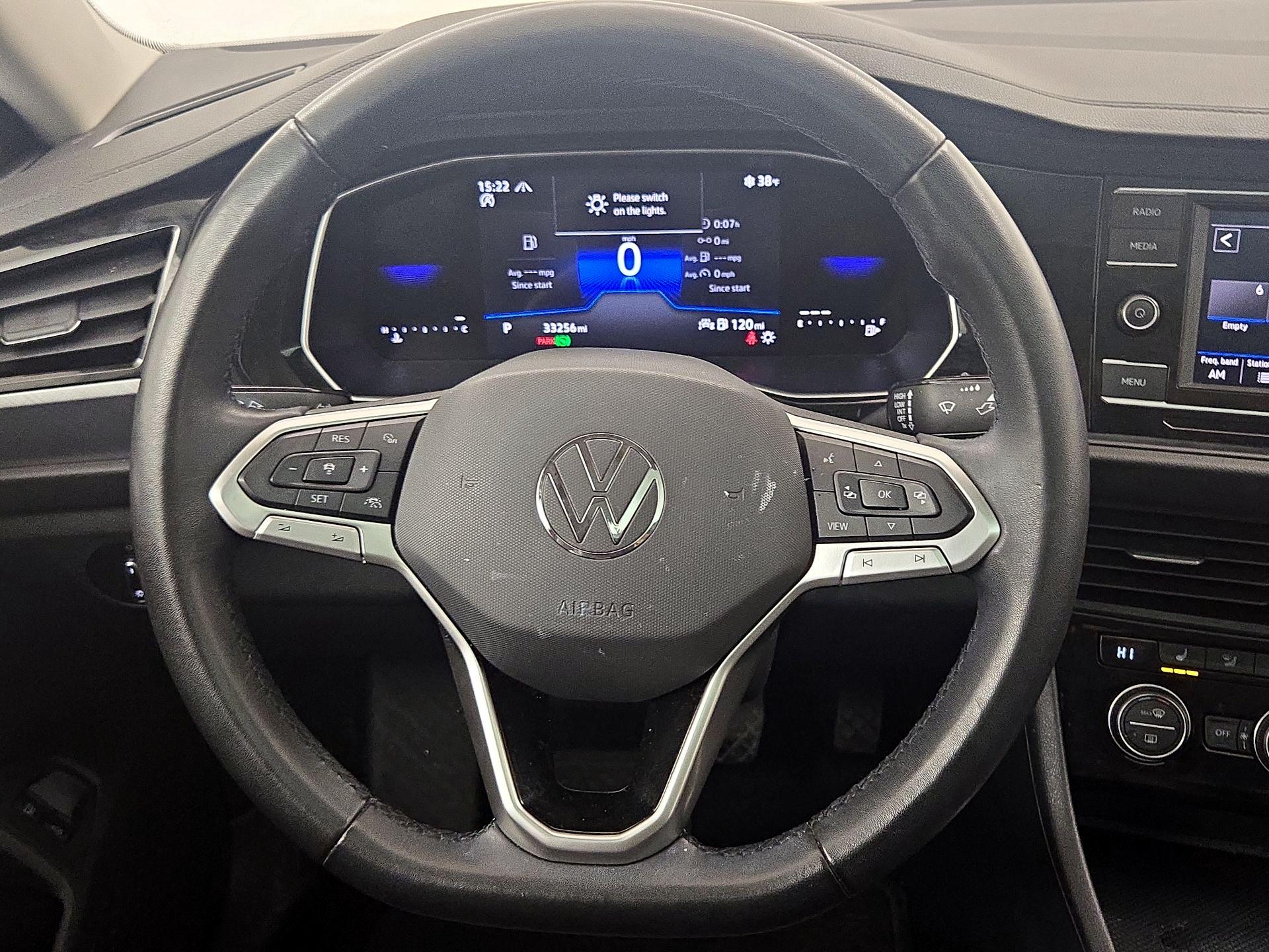 Thumbnail: 2024 Volkswagen Jetta - 10