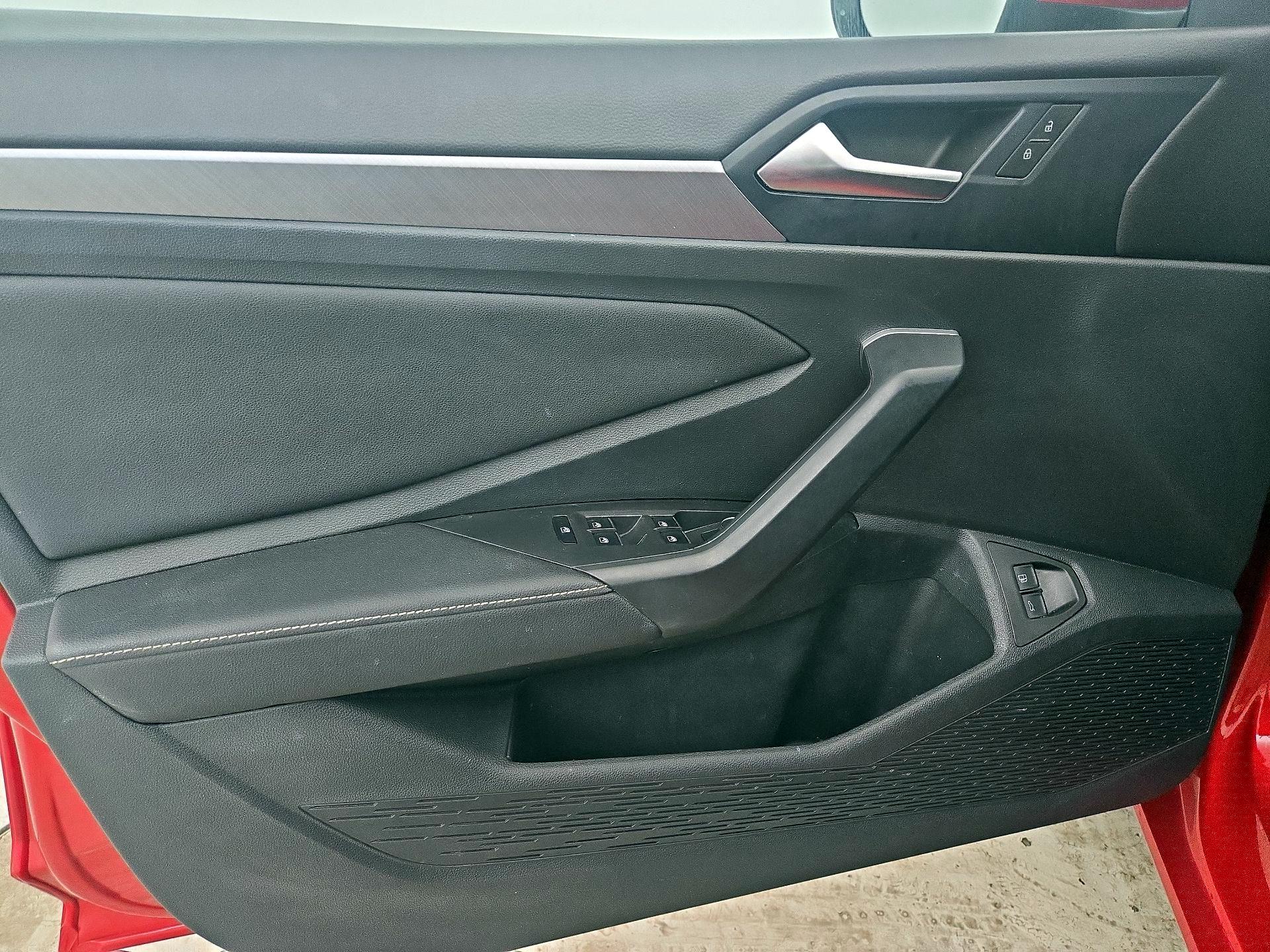 Thumbnail: 2024 Volkswagen Jetta - 12