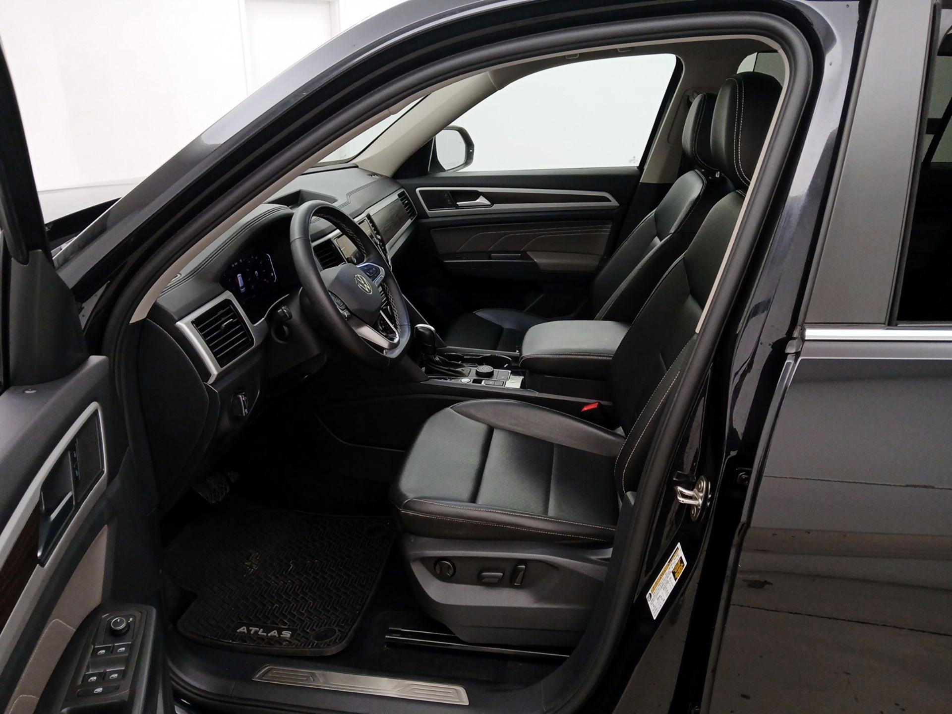 Thumbnail: 2022 Volkswagen Atlas - 11