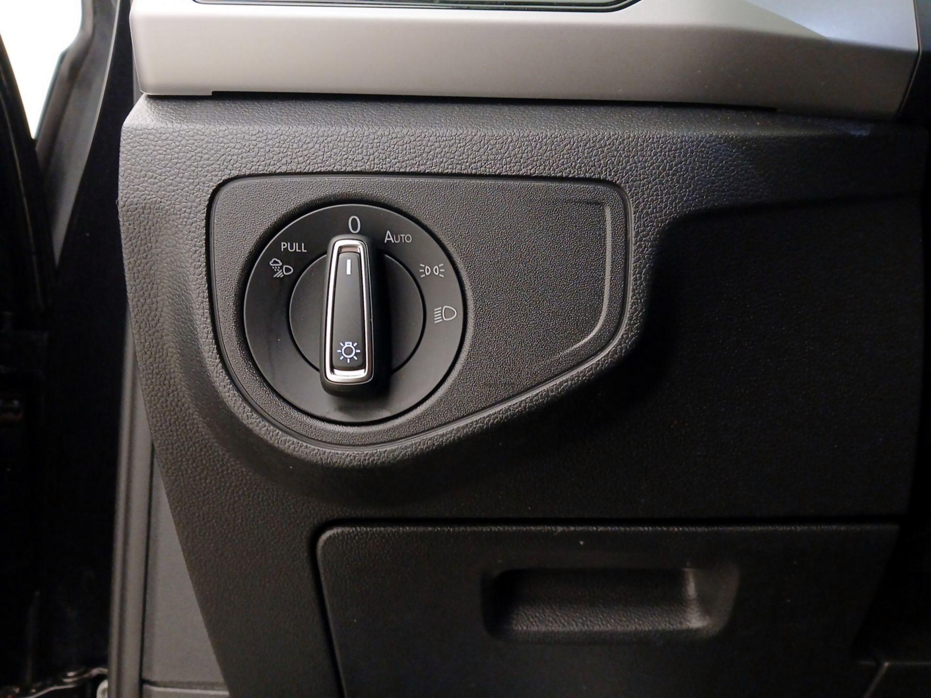 Thumbnail: 2022 Volkswagen Atlas - 13