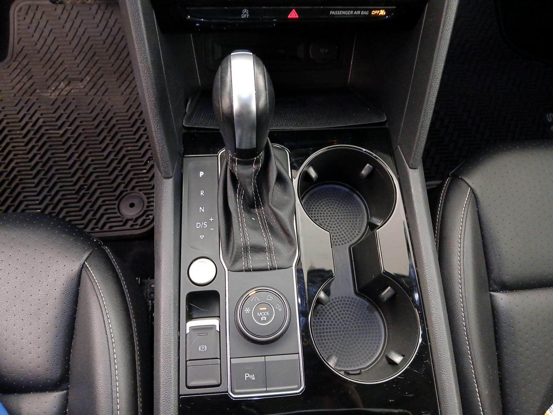 Thumbnail: 2022 Volkswagen Atlas - 17