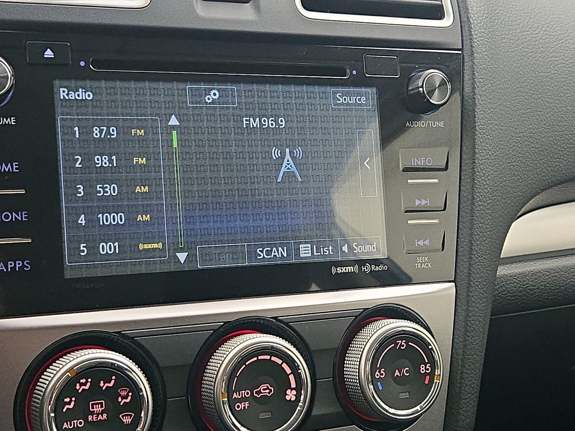 Thumbnail: 2015 Subaru Impreza - 15