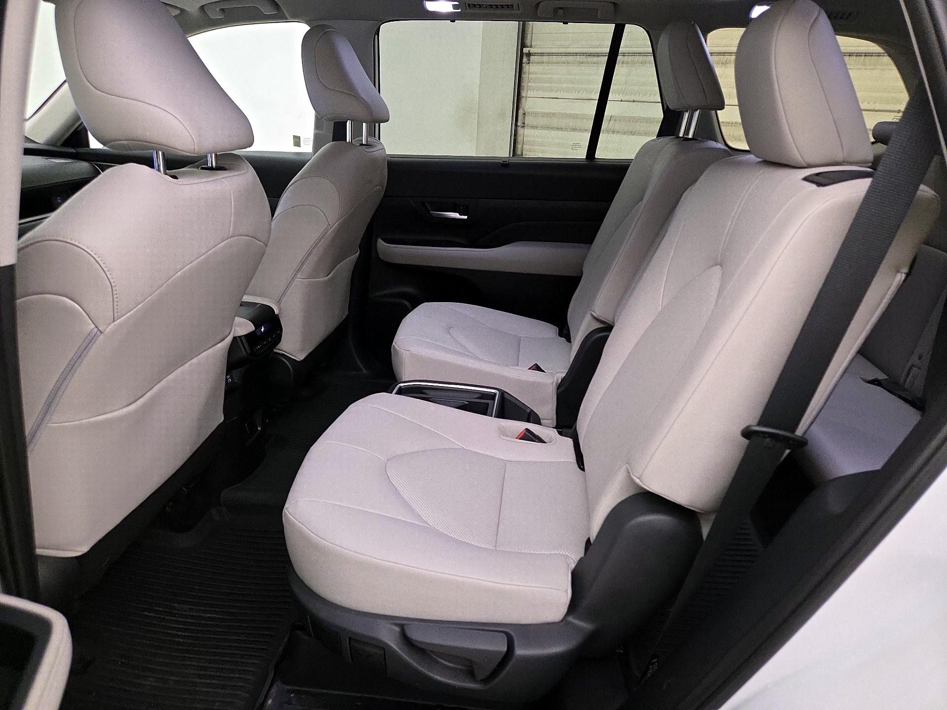 Thumbnail: 2025 Toyota Grand Highlander - 20