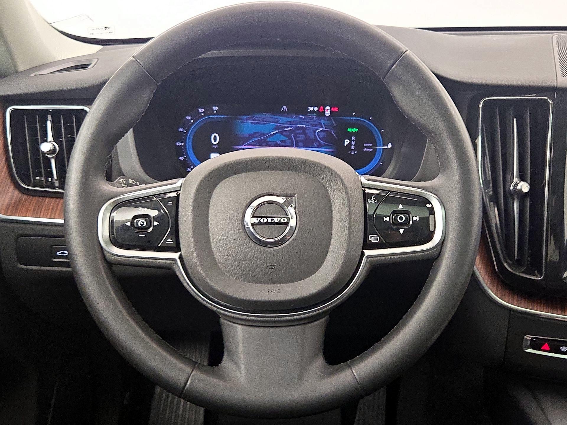 Thumbnail: 2024 Volvo XC60 - 10