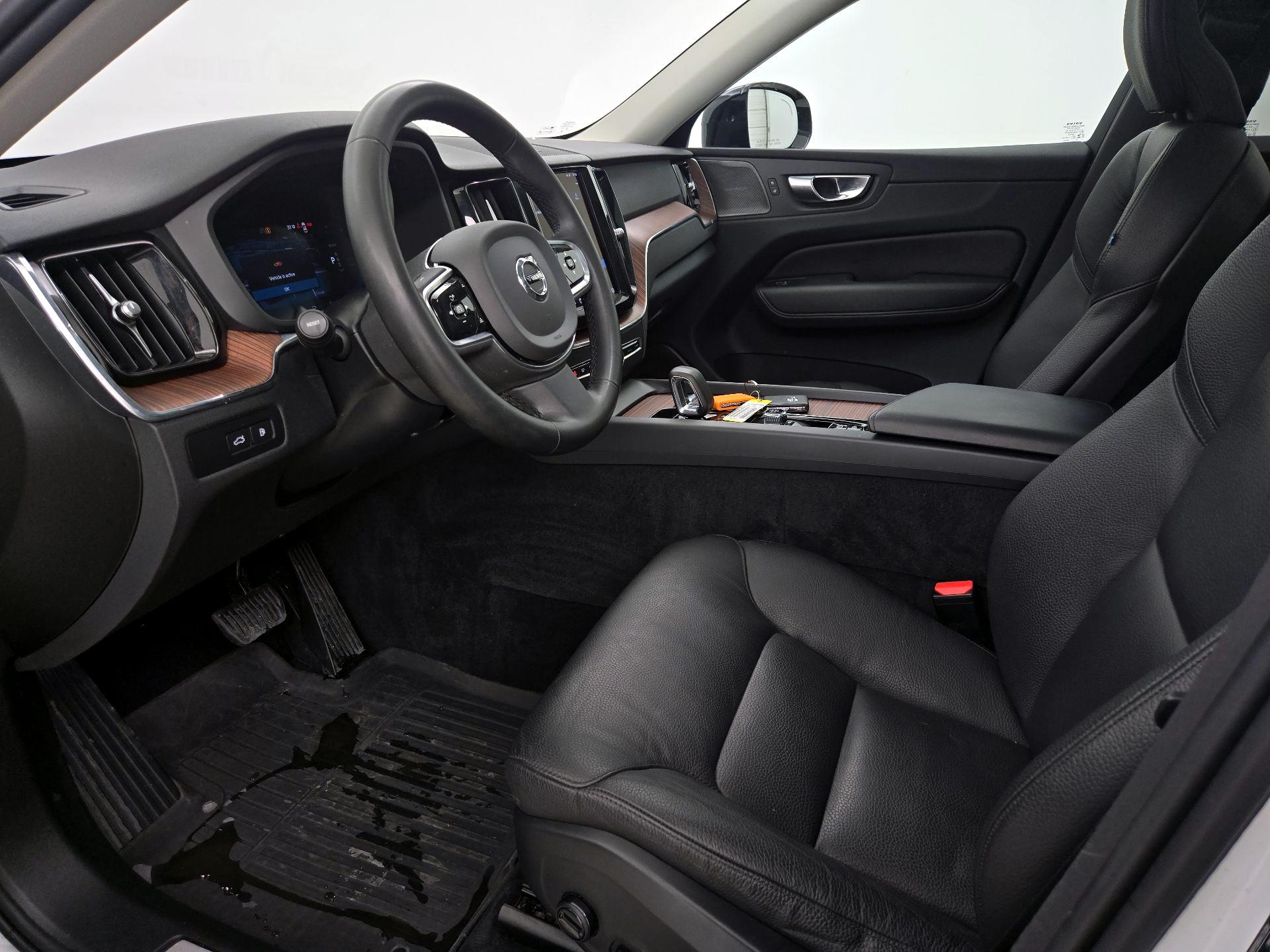 Thumbnail: 2024 Volvo XC60 - 11