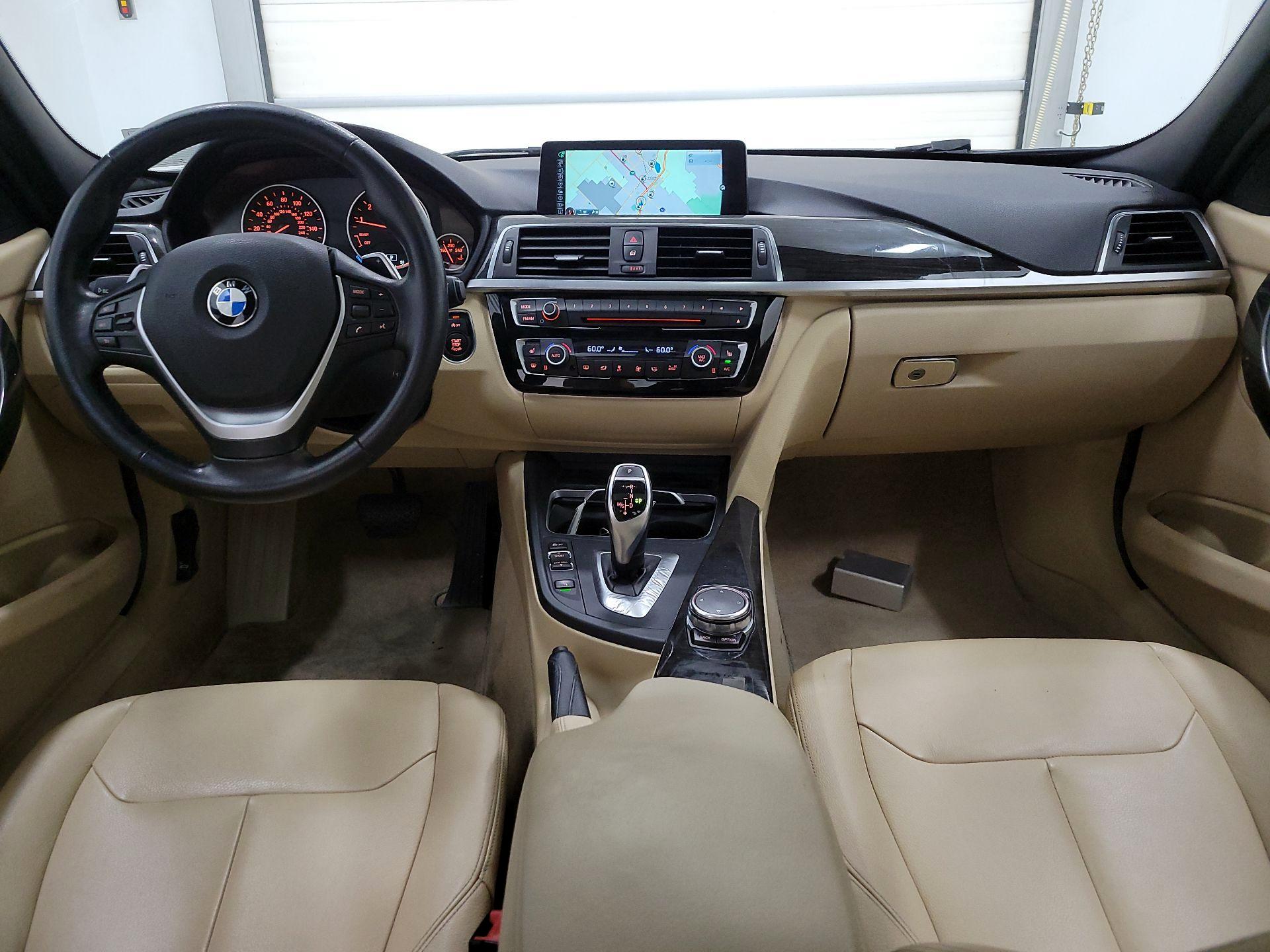 Thumbnail: 2016 BMW 3 Series - 9