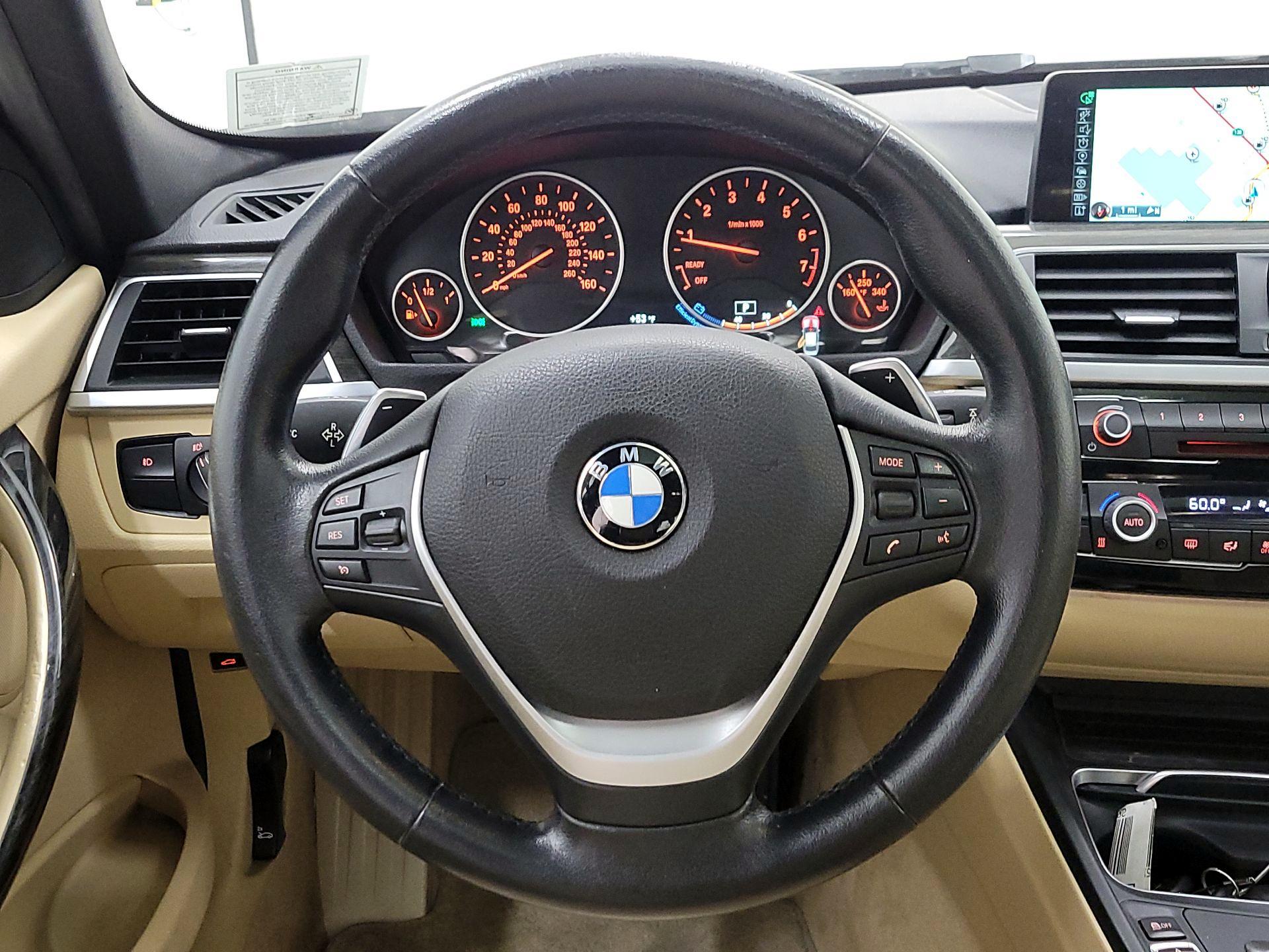 Thumbnail: 2016 BMW 3 Series - 10