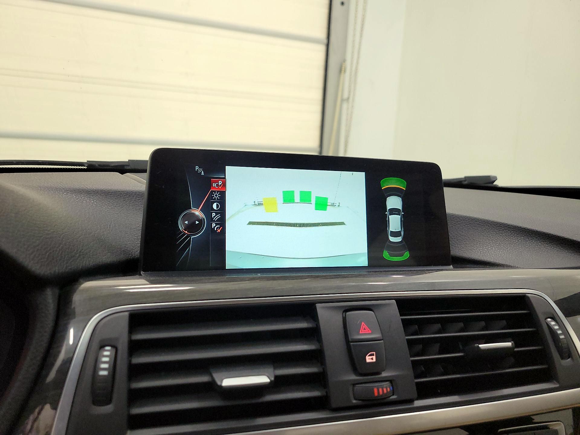 Thumbnail: 2016 BMW 3 Series - 15