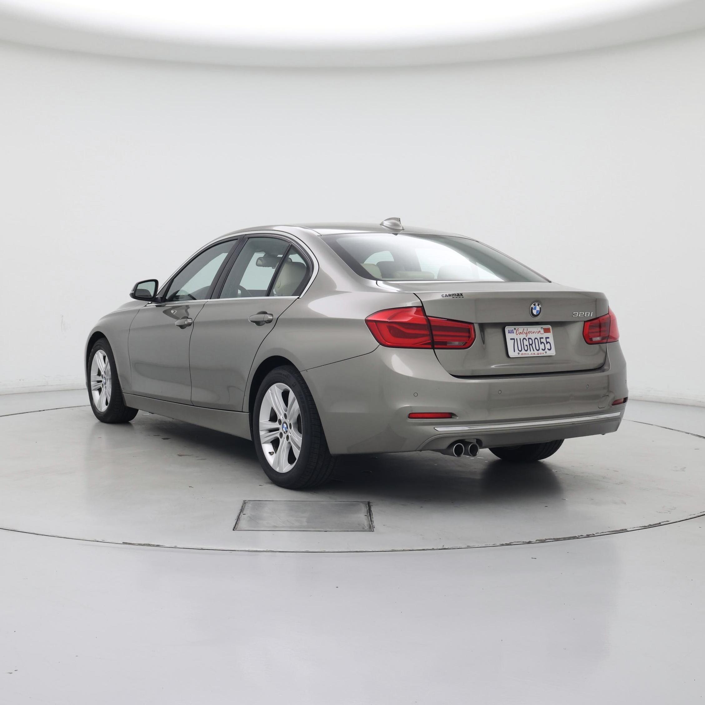 Thumbnail: 2016 BMW 3 Series - 2