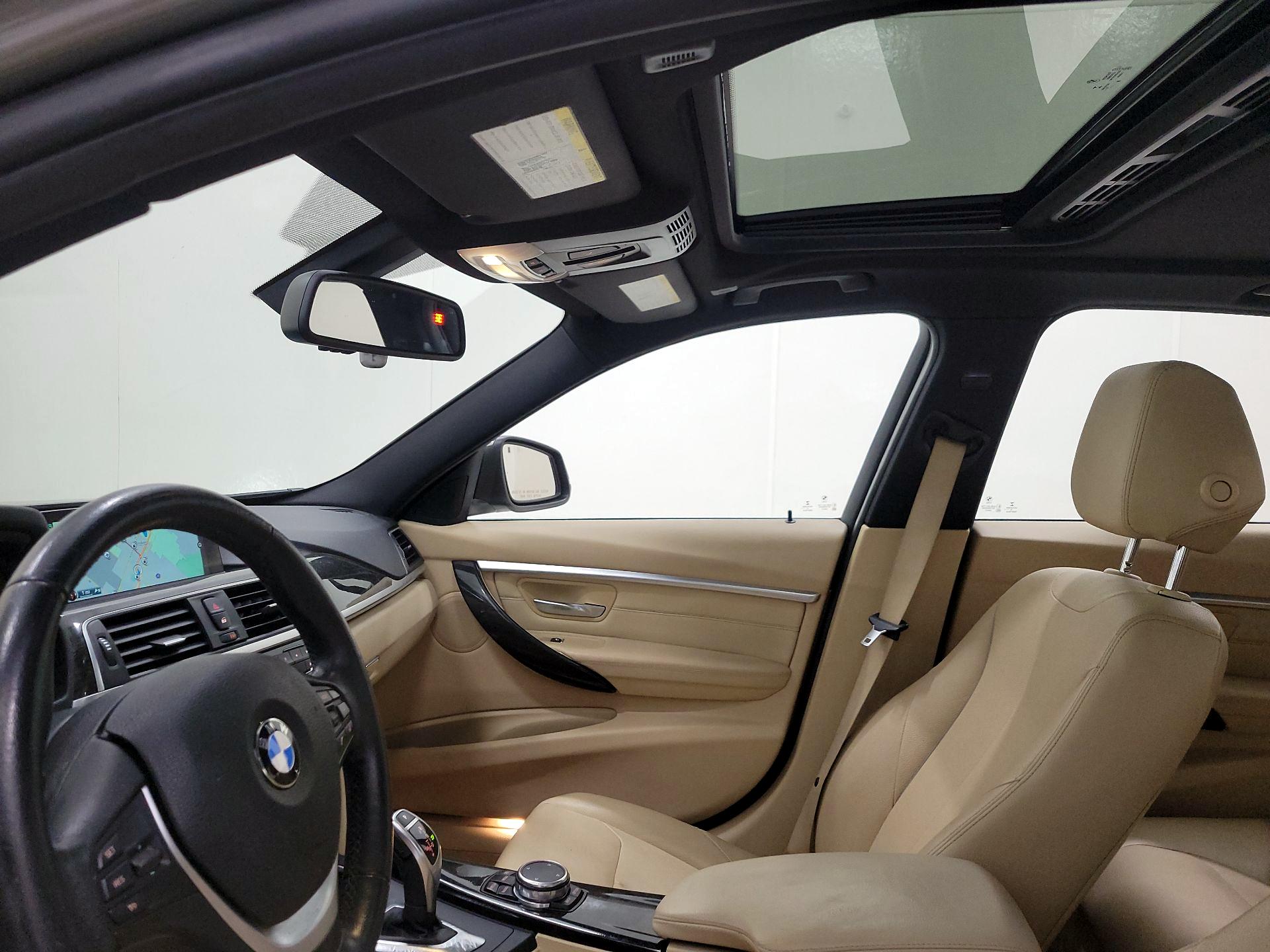 Thumbnail: 2016 BMW 3 Series - 20