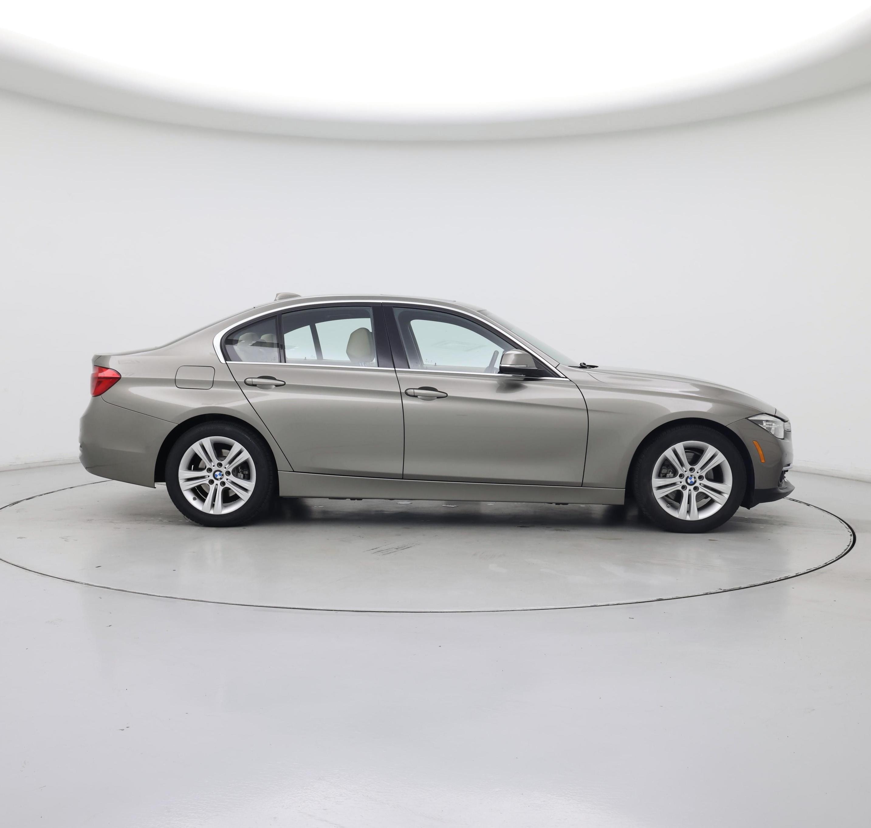 Thumbnail: 2016 BMW 3 Series - 7