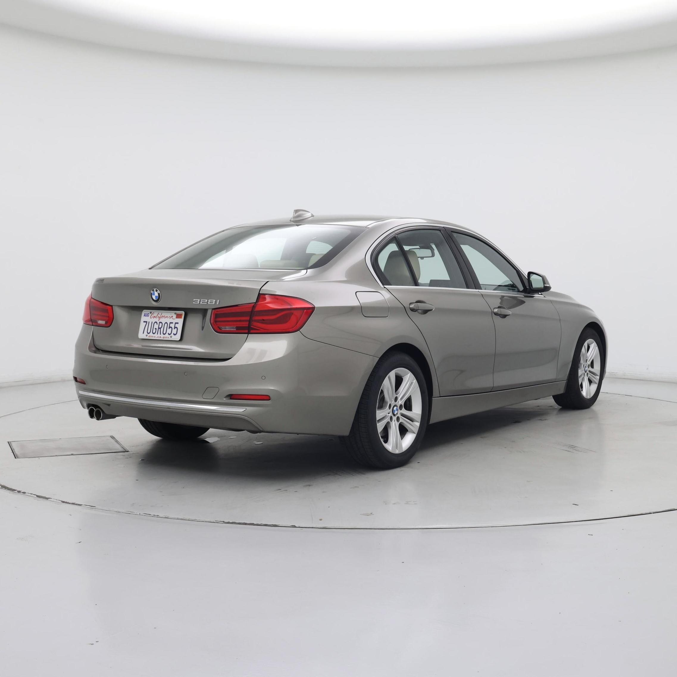 Thumbnail: 2016 BMW 3 Series - 8