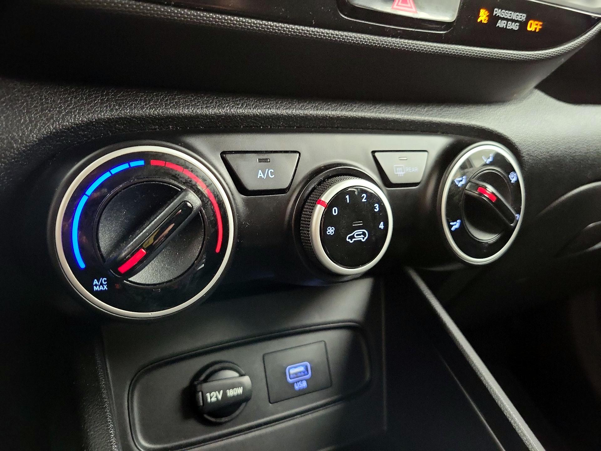 Thumbnail: 2021 Hyundai Venue - 16