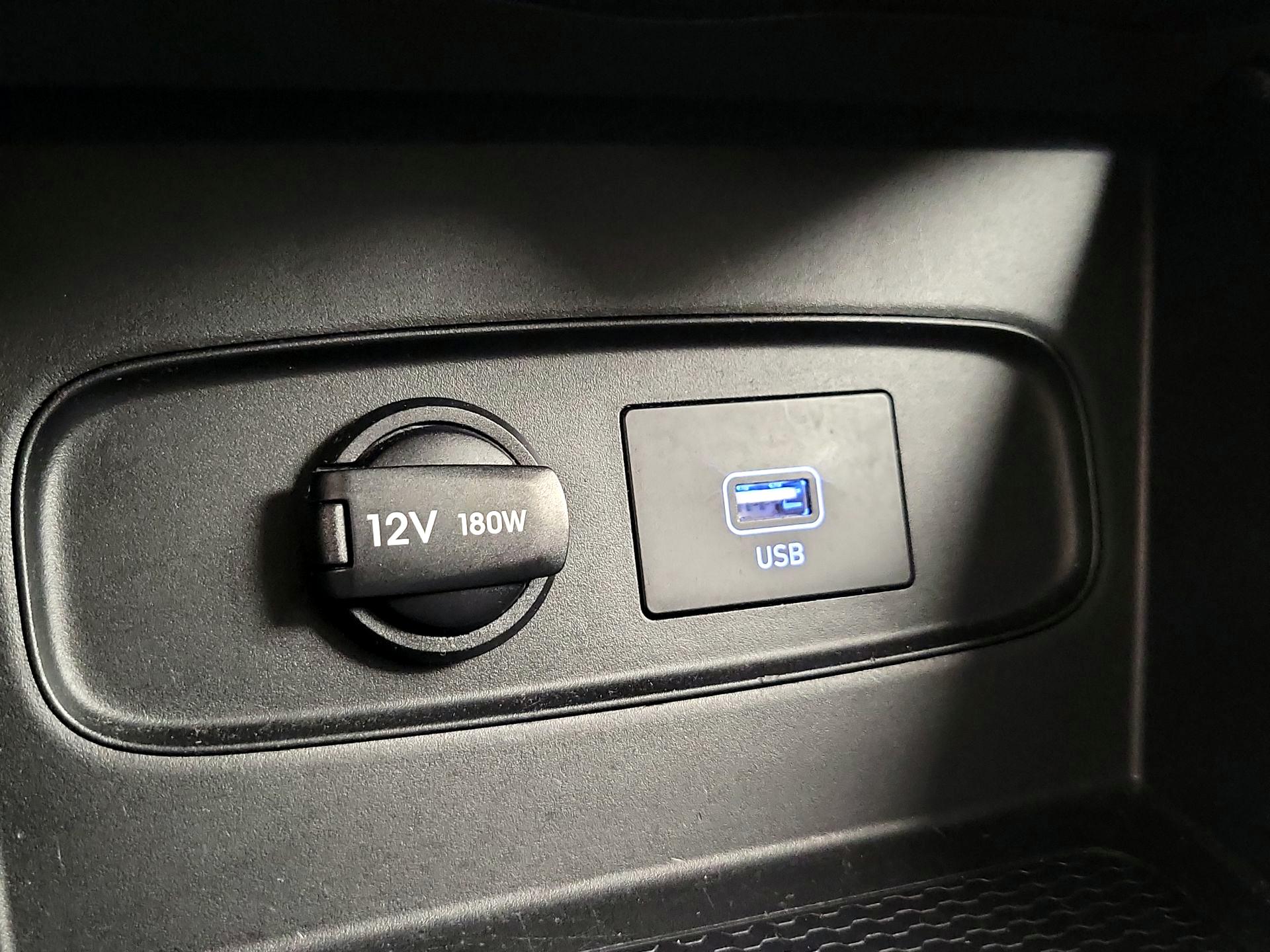 Thumbnail: 2021 Hyundai Venue - 18