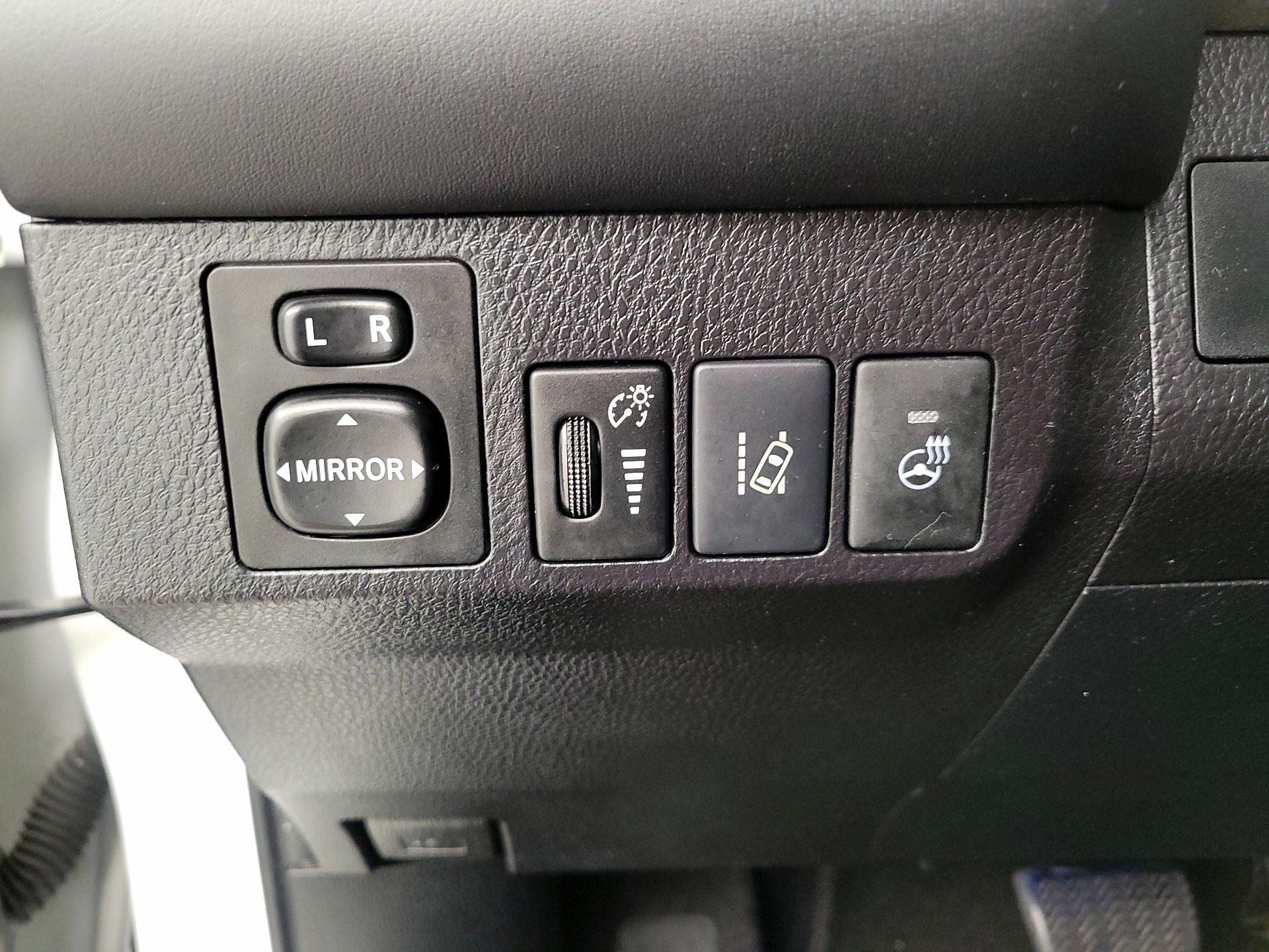 Thumbnail: 2017 Toyota RAV4 - 13