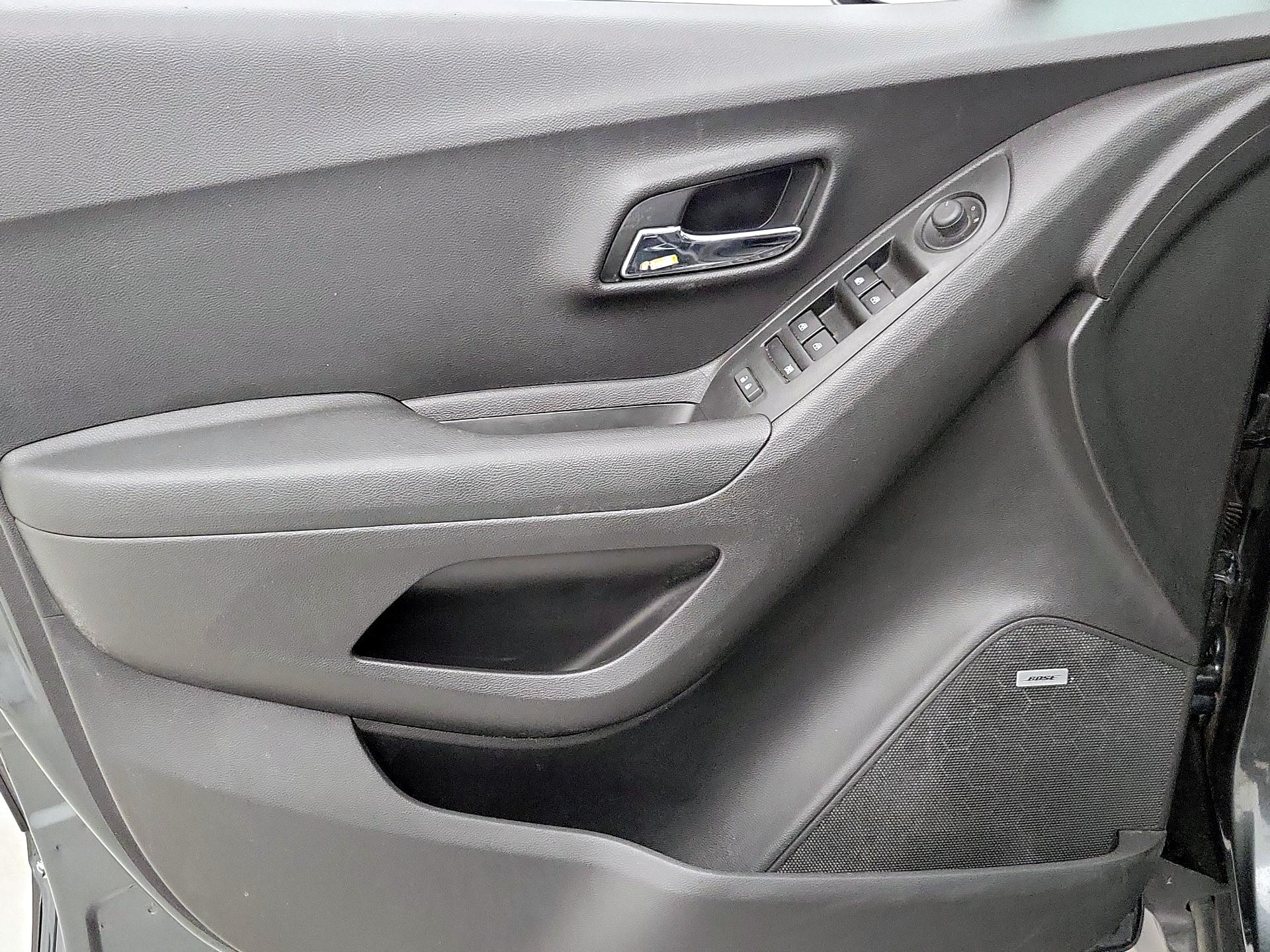 Thumbnail: 2020 Chevrolet Trax - 12