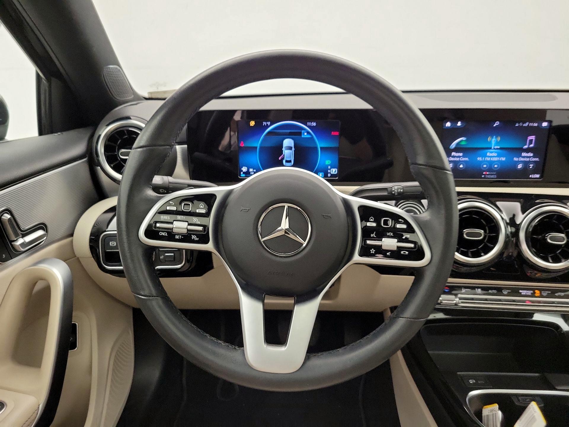 Thumbnail: 2020 Mercedes-Benz A-Class - 10